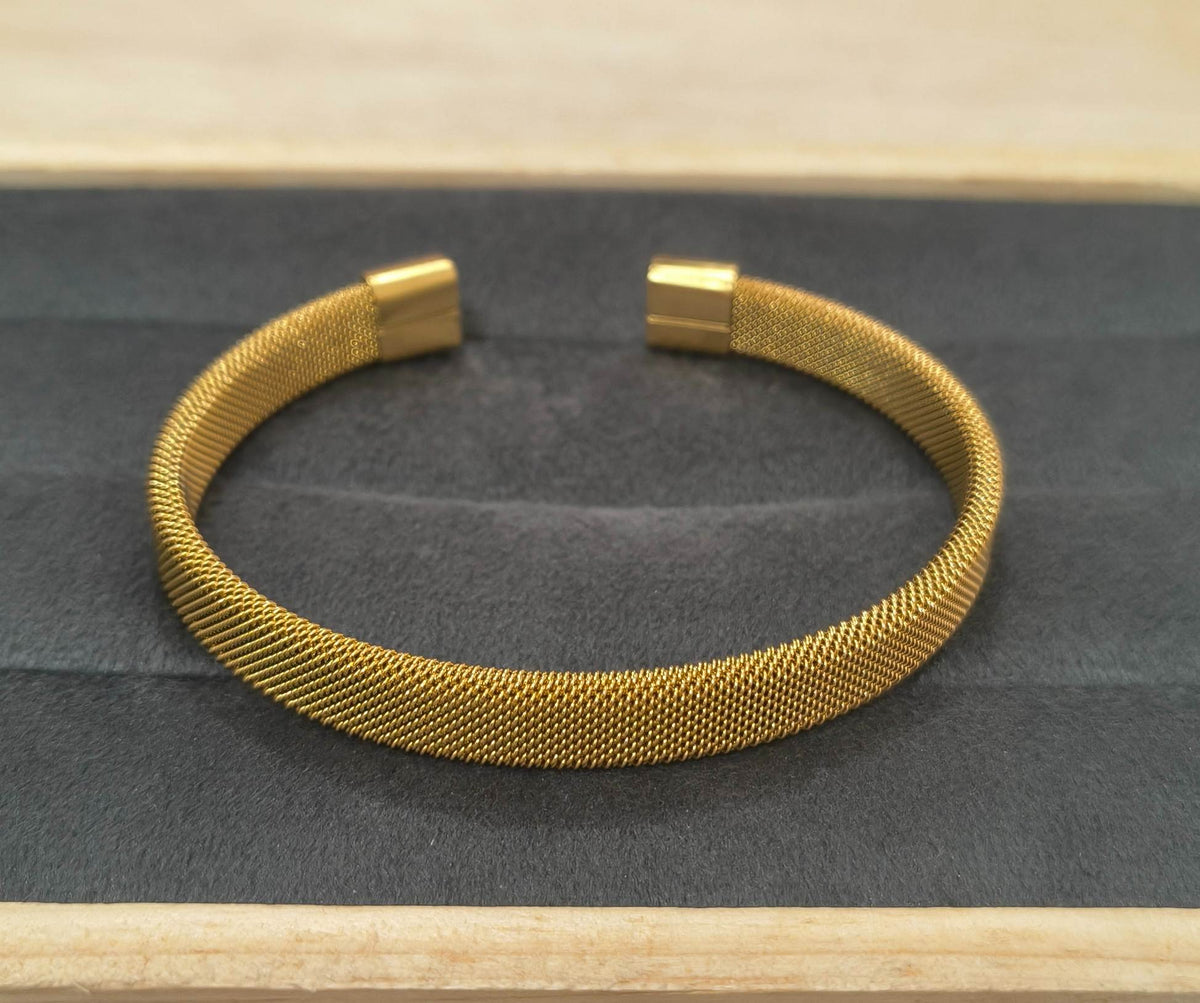Anti Tarnish Unisex Wired Mesh Cuff 18K Gold Plated
