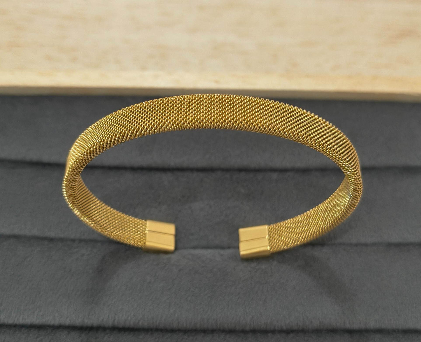 Anti Tarnish Unisex Wired Mesh Cuff 18K Gold Plated