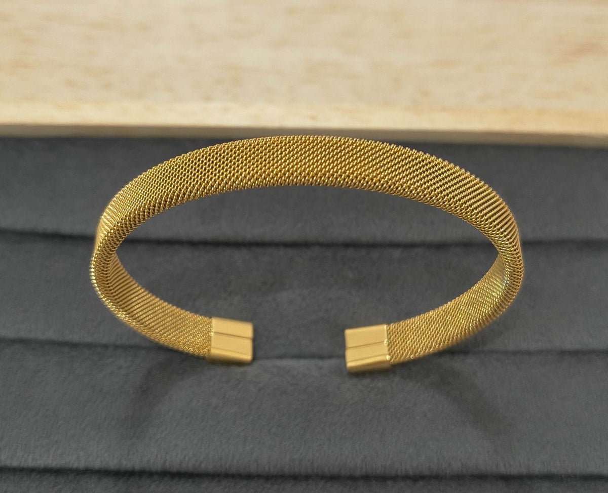 Anti Tarnish Unisex Wired Mesh Cuff 18K Gold Plated