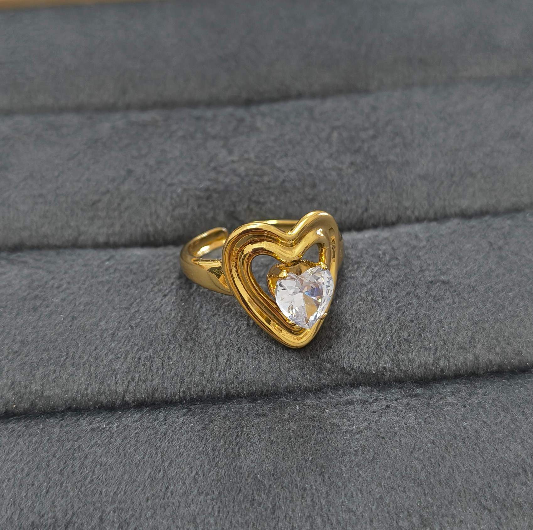 Anti Tarnish Vintage Heart Solitaire Ring 18K Gold Plated