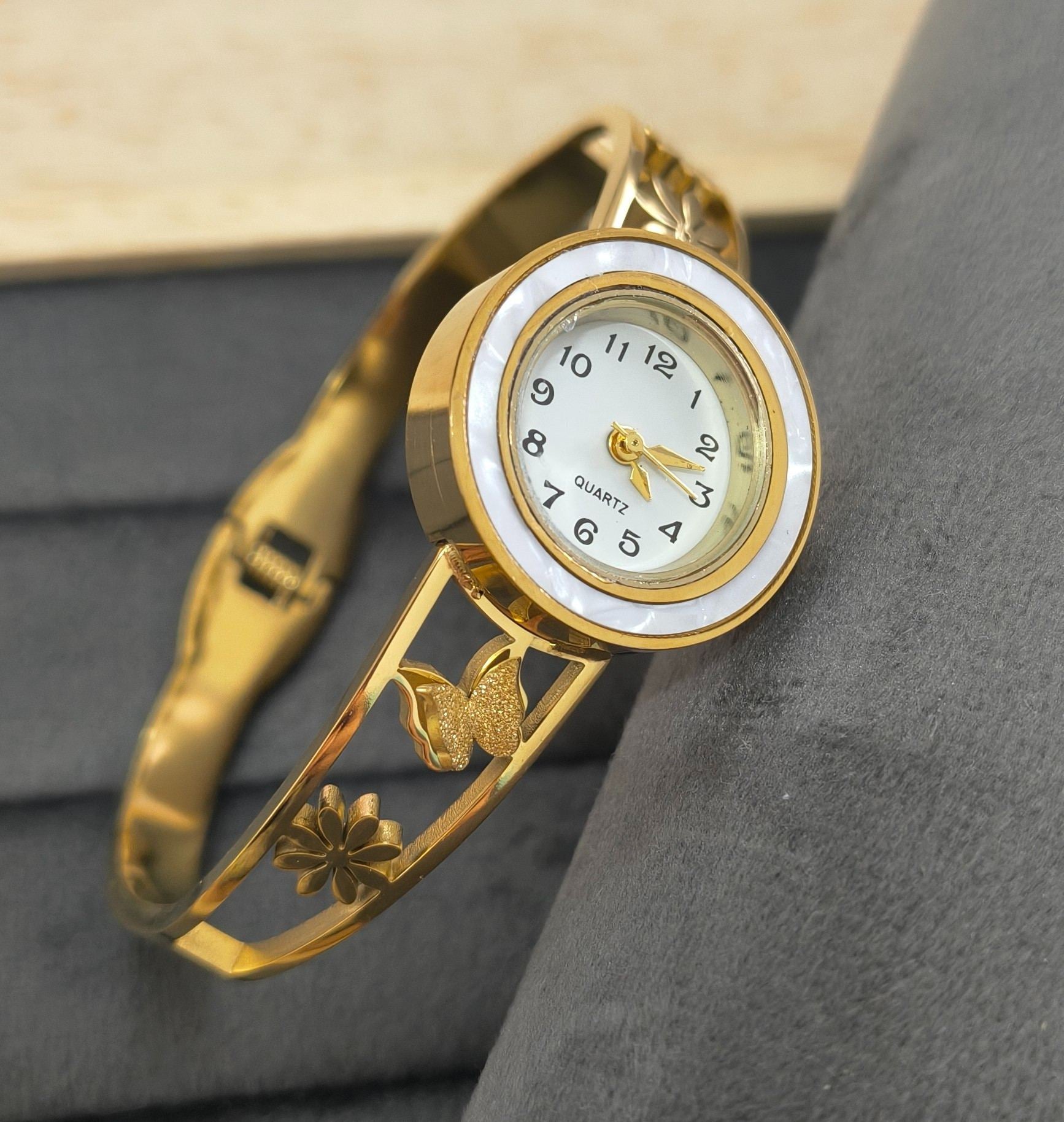 Anti Tarnish Watch Charms Bracelet 18K Gold Plated