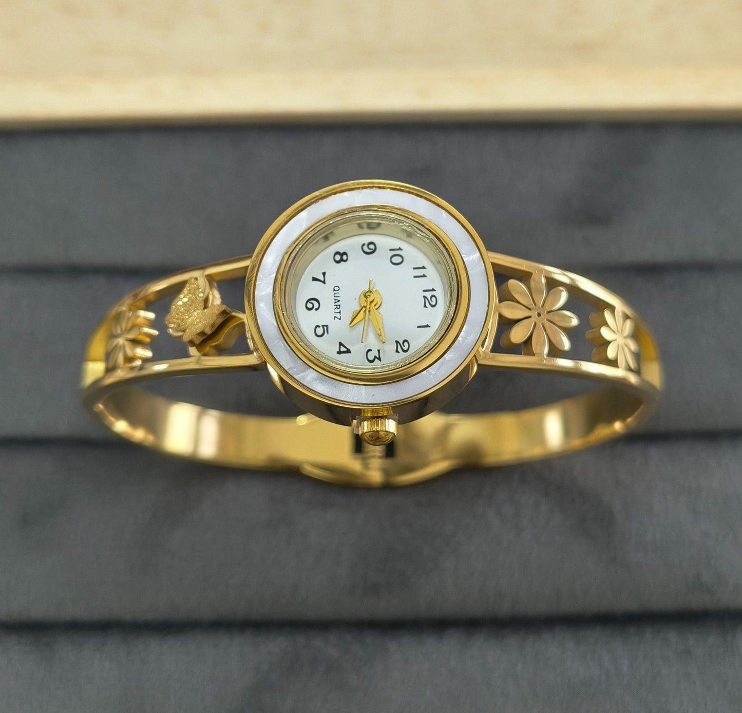 Anti Tarnish Watch Charms Bracelet 18K Gold Plated