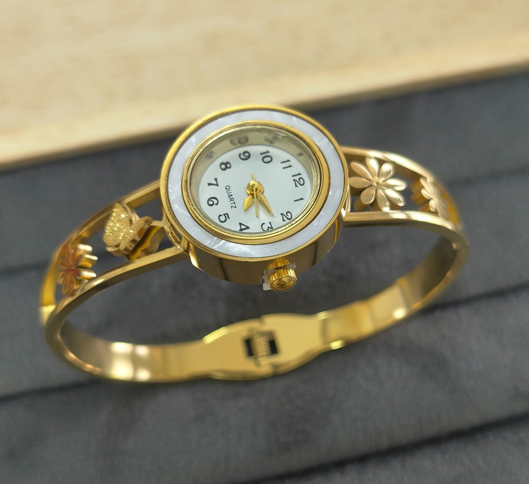 Anti Tarnish Watch Charms Bracelet 18K Gold Plated