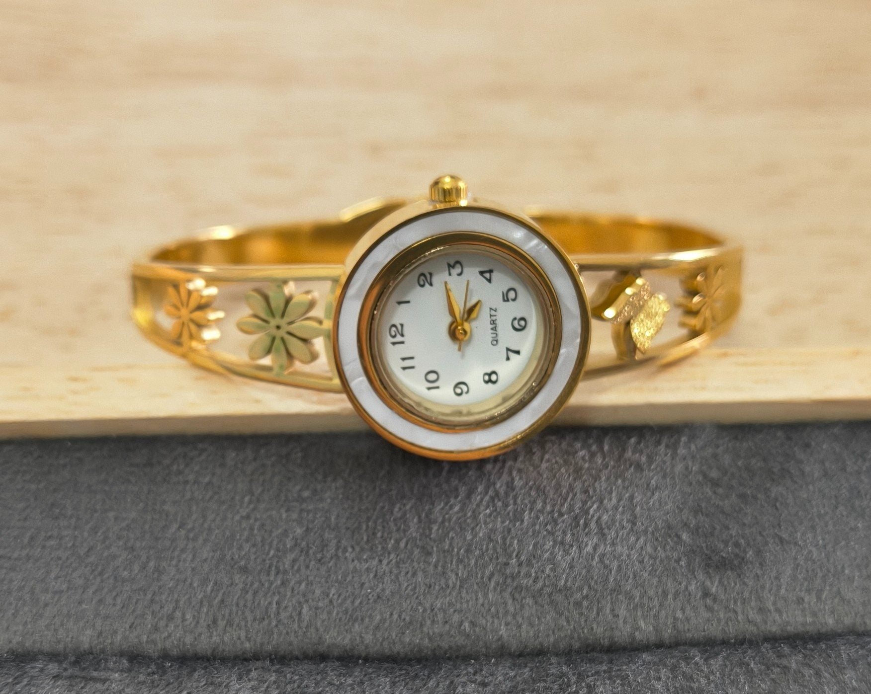 Anti Tarnish Watch Charms Bracelet 18K Gold Plated