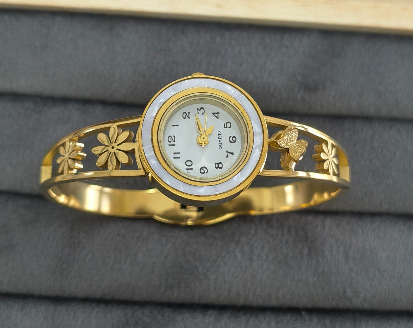 Anti Tarnish Watch Charms Bracelet 18K Gold Plated