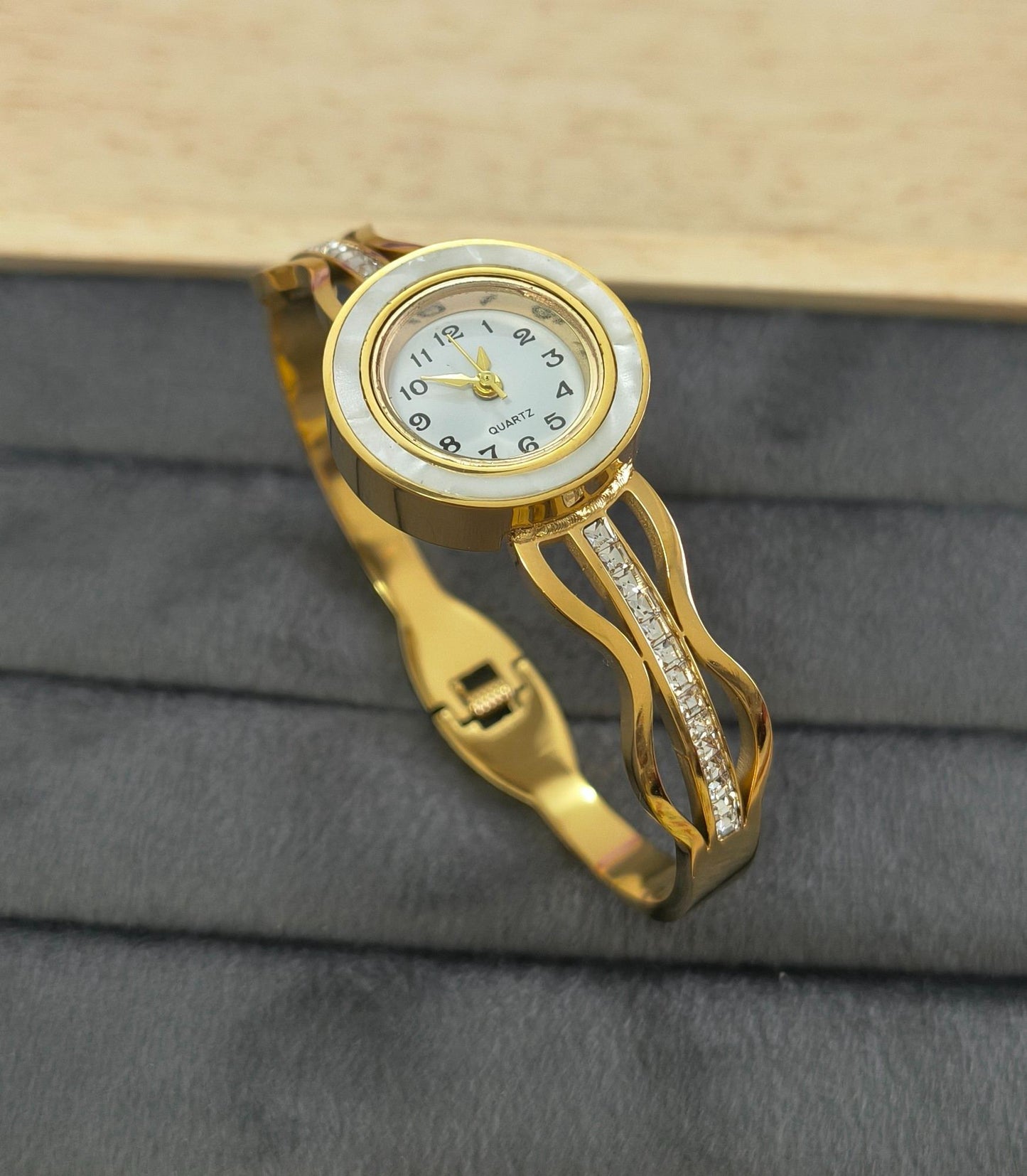 Anti Tarnish Watch Diamond Studded Bracelet 18K Gold Plated