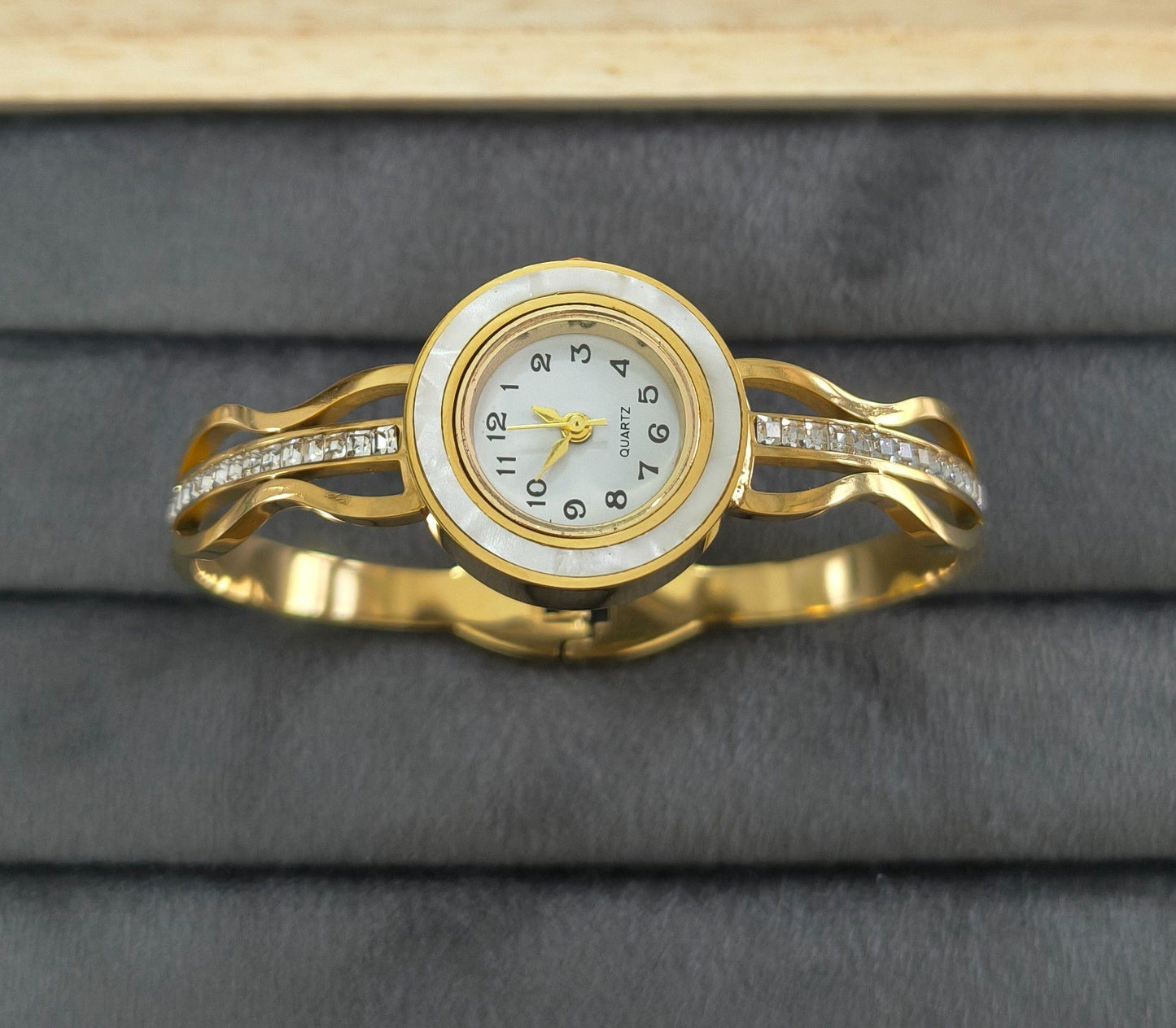 Anti Tarnish Watch Diamond Studded Bracelet 18K Gold Plated