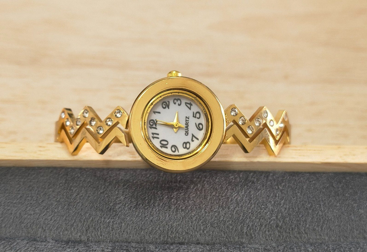 Anti Tarnish Watch Stone Studded Bracelet 18K Gold Plated
