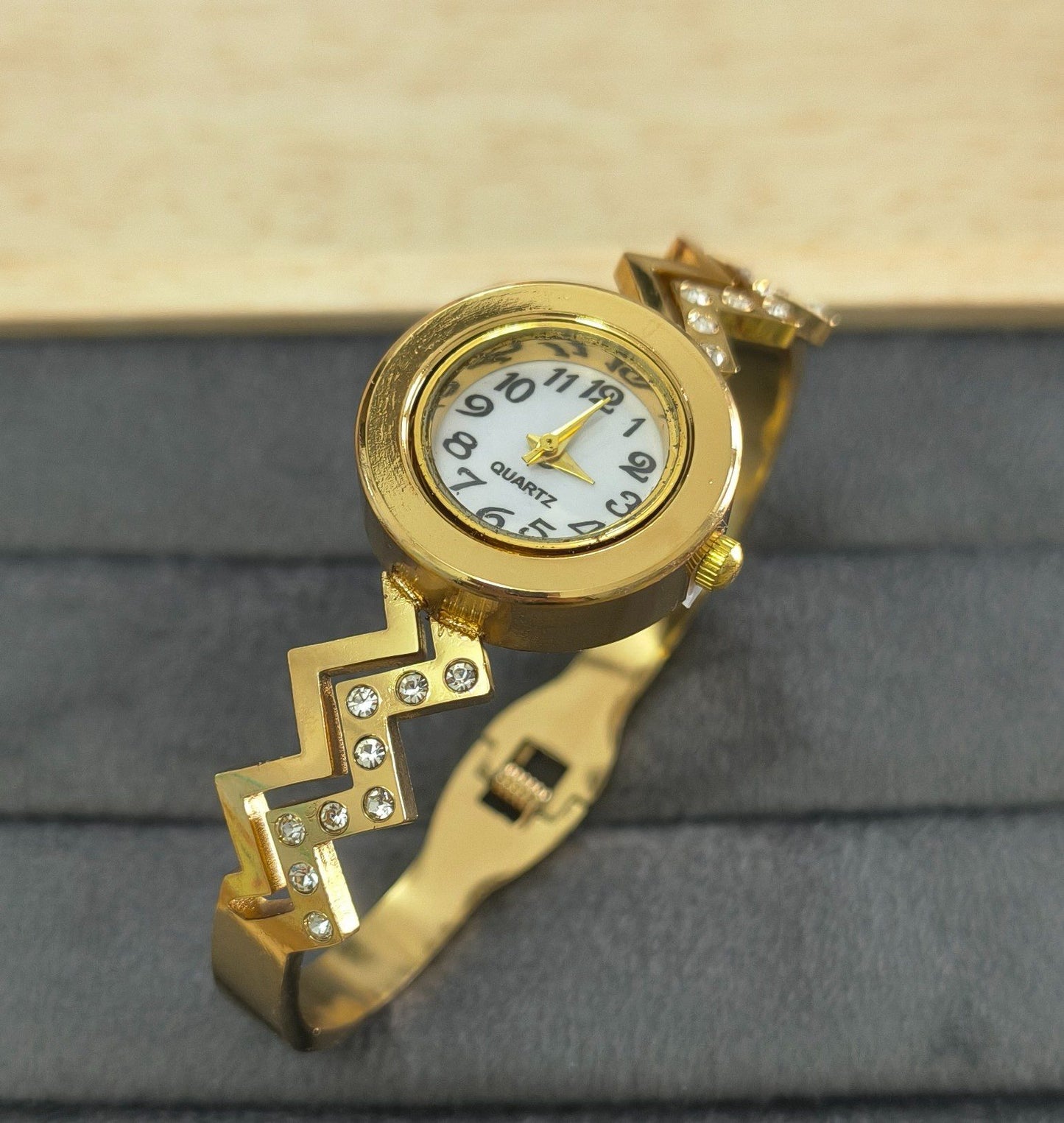 Anti Tarnish Watch Stone Studded Bracelet 18K Gold Plated