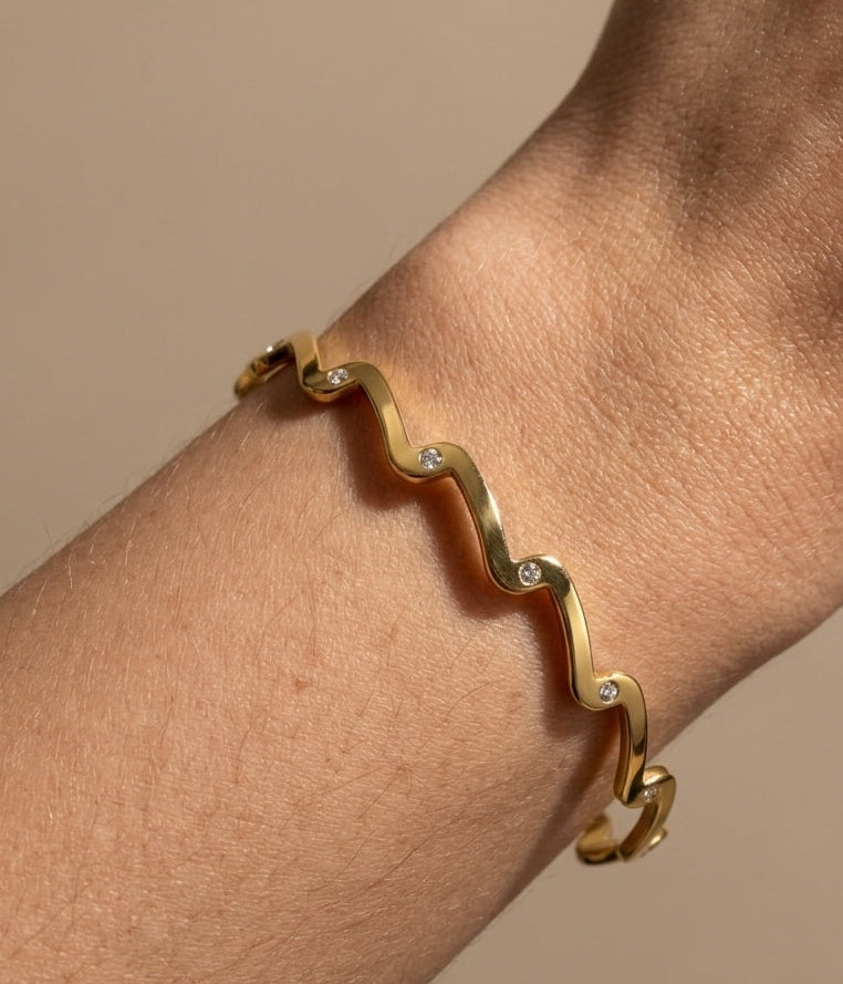 Anti Tarnish Wavy Stone Bangle Bracelet 18K Gold Plated