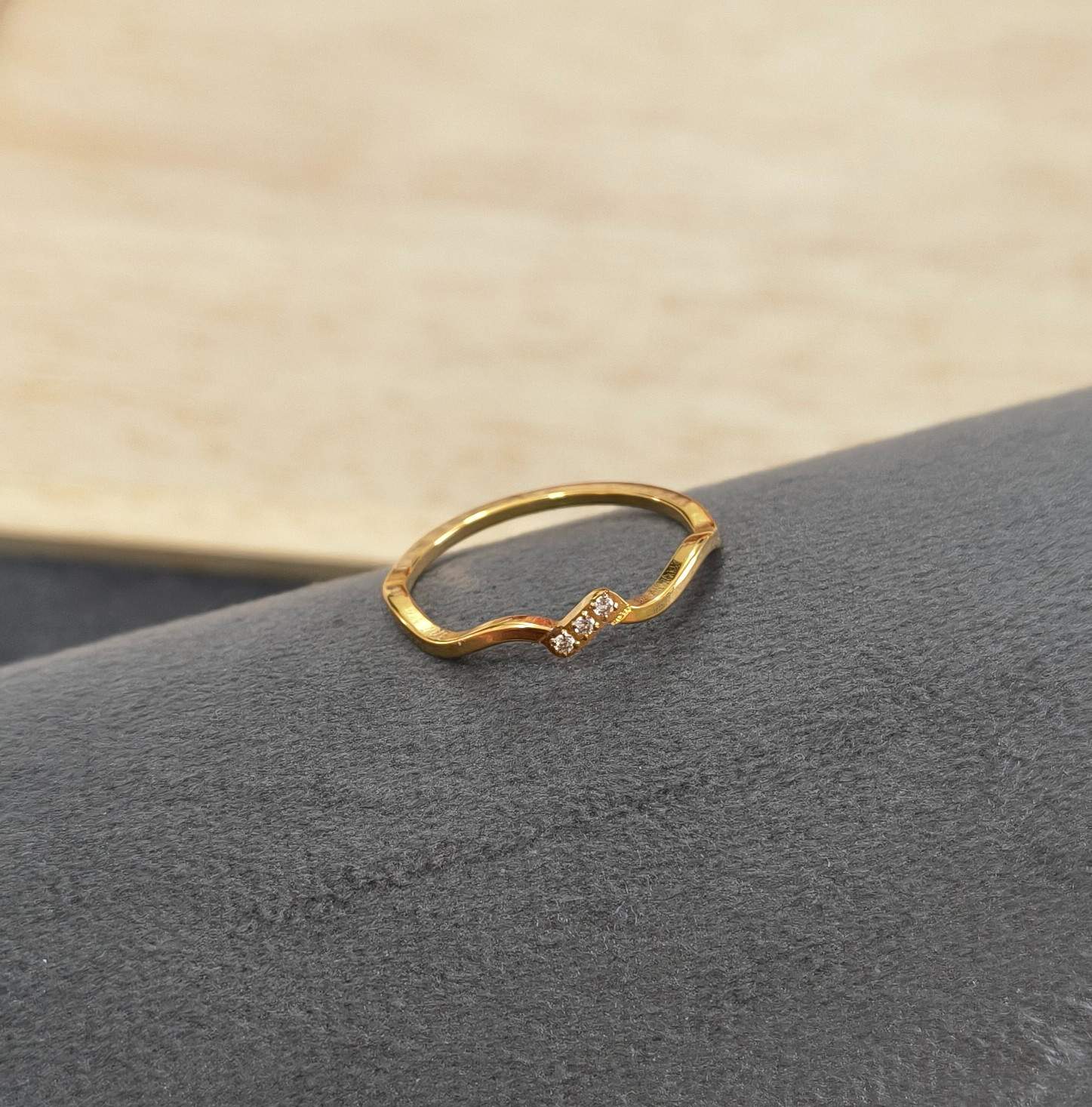 Anti Tarnish Wedding Wave Band Ring 18K Gold Plated