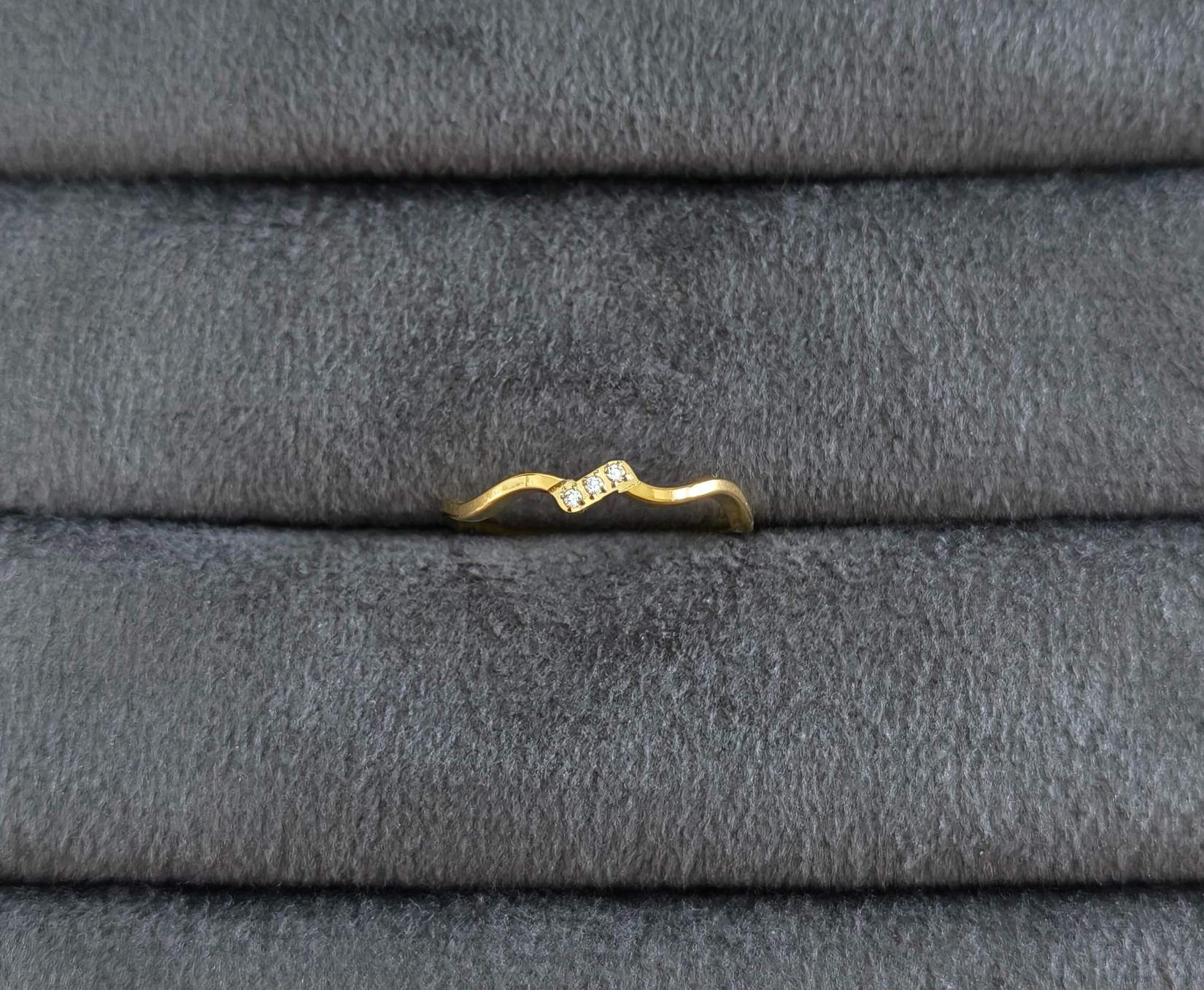 Anti Tarnish Wedding Wave Band Ring 18K Gold Plated