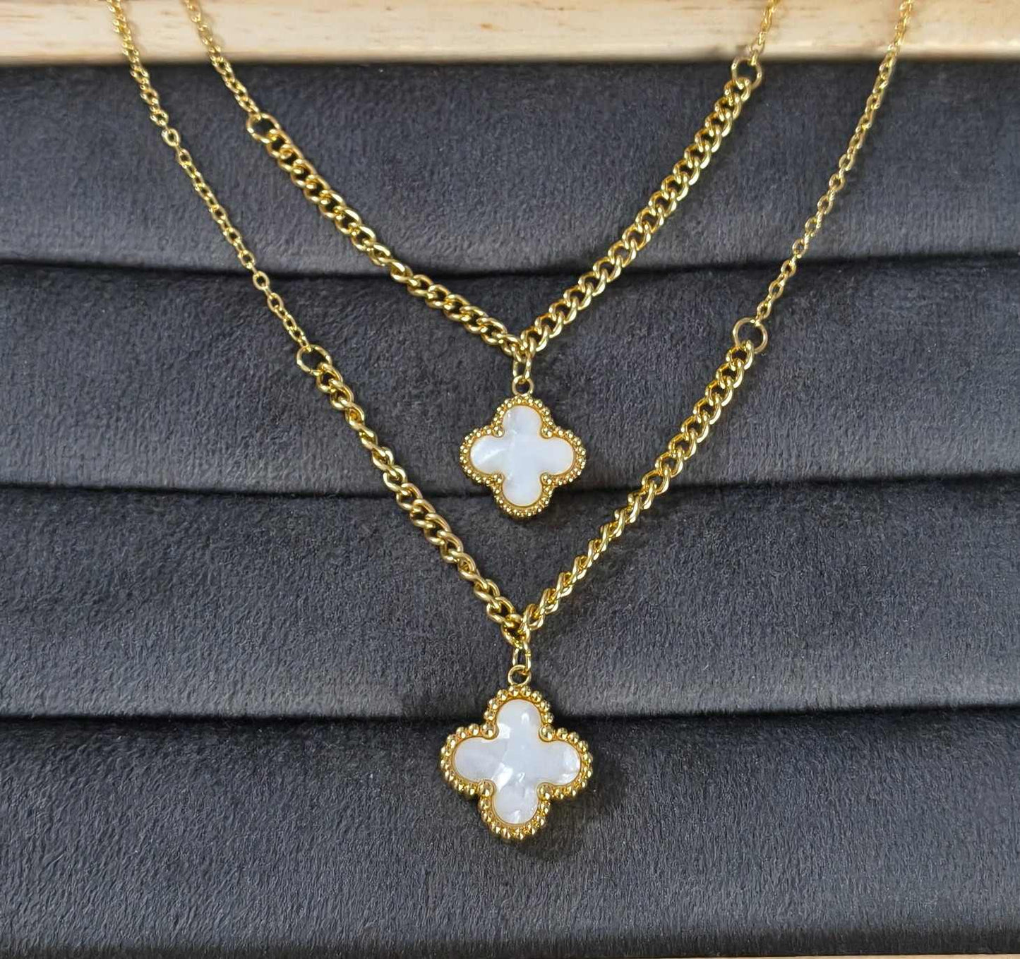 Anti Tarnish White Clover Necklace 18K Gold Plated