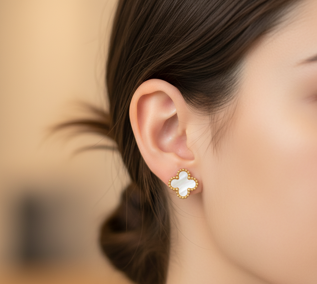 Anti Tarnish White Clover Studs Earring 18K Gold Plated