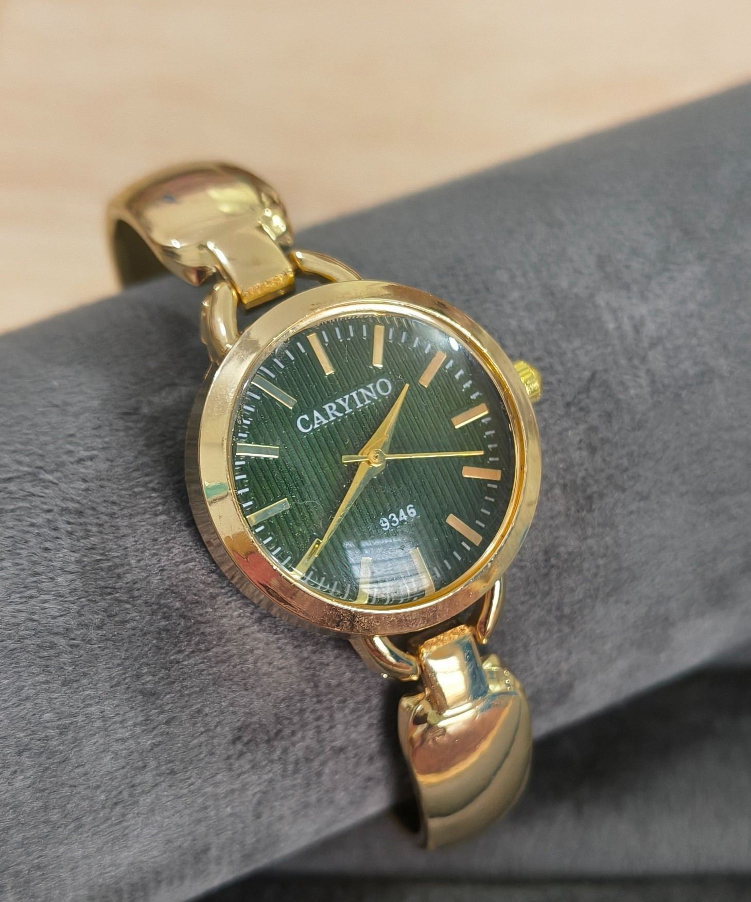 Anti Tarnish Wrist Watch Golden Green Dial 18K Gold Plated
