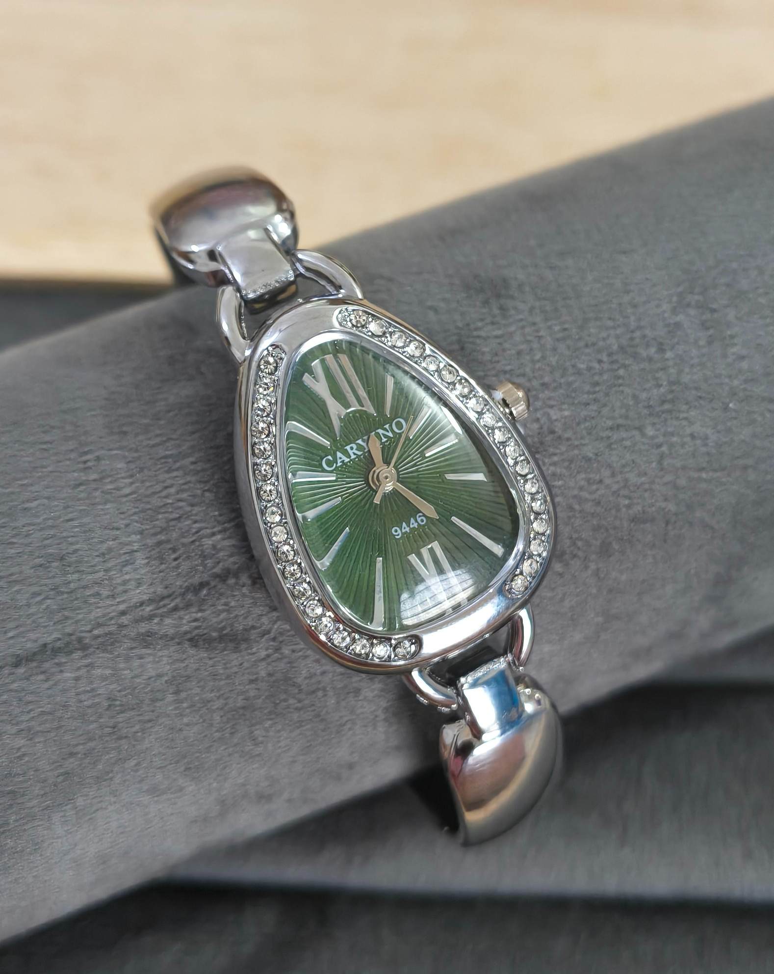 Anti Tarnish Wrist Watch Silver Green Dial 18K Gold Plated