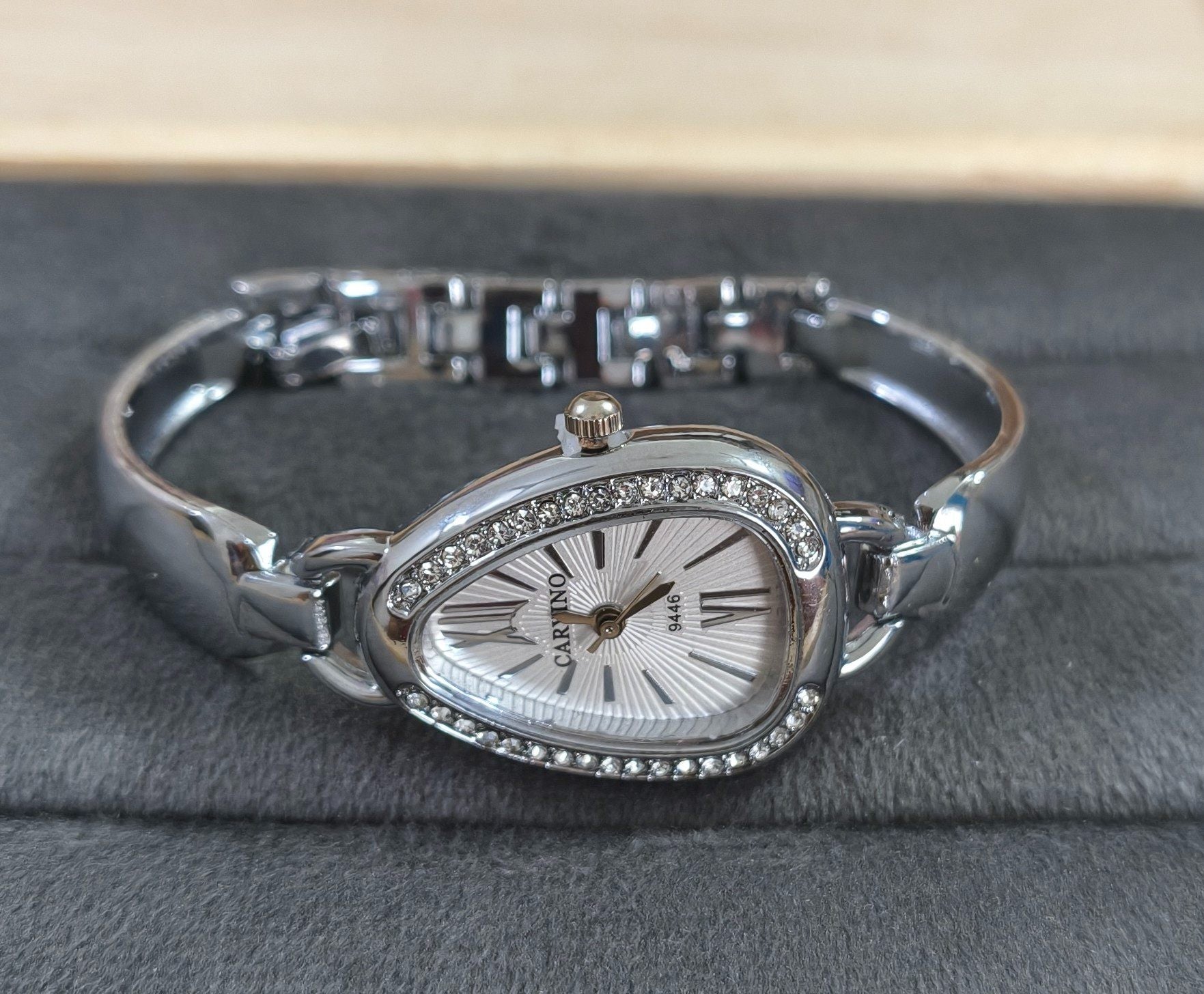 Anti Tarnish Wrist Watch Silver White Dial 18K Gold Plated
