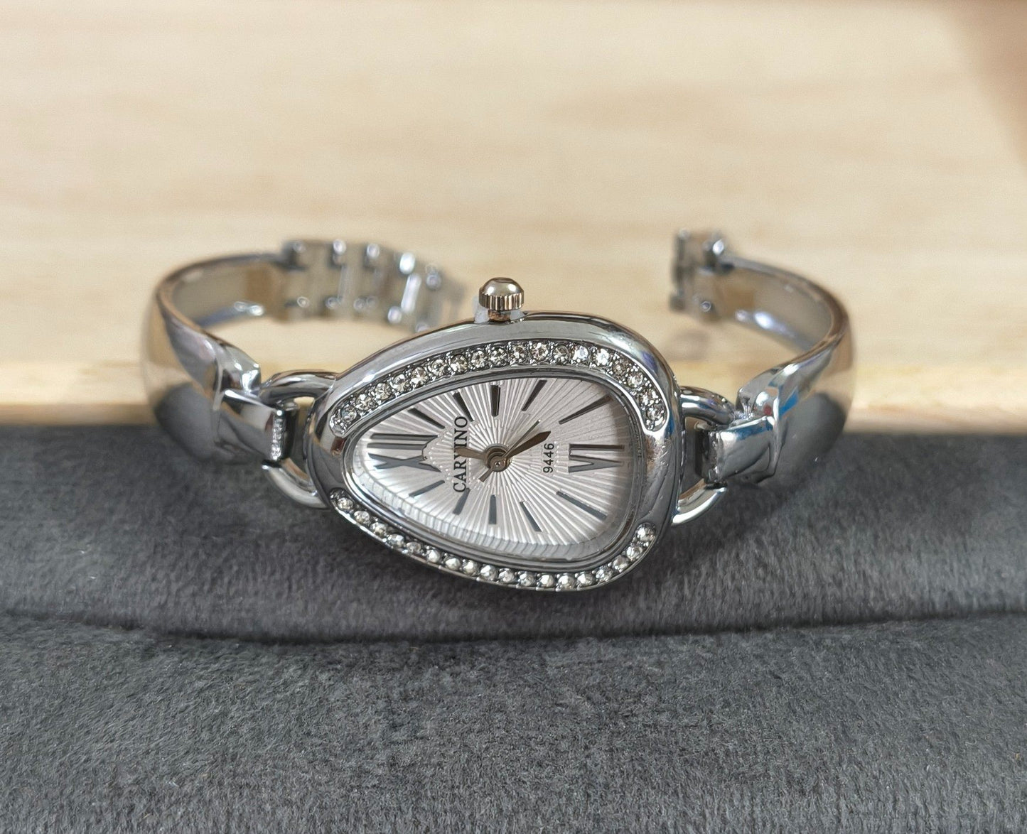 Anti Tarnish Wrist Watch Silver White Dial 18K Gold Plated