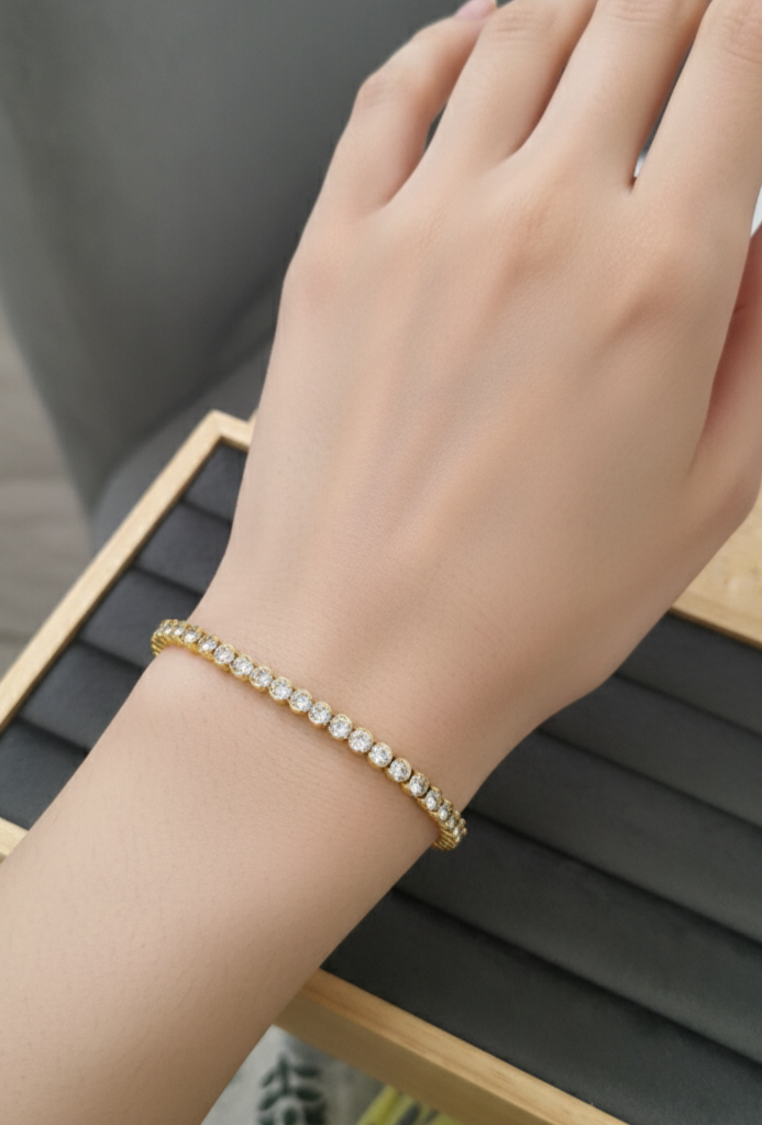 Anti Tarnish Zircon Studded Solitaire Bracelet