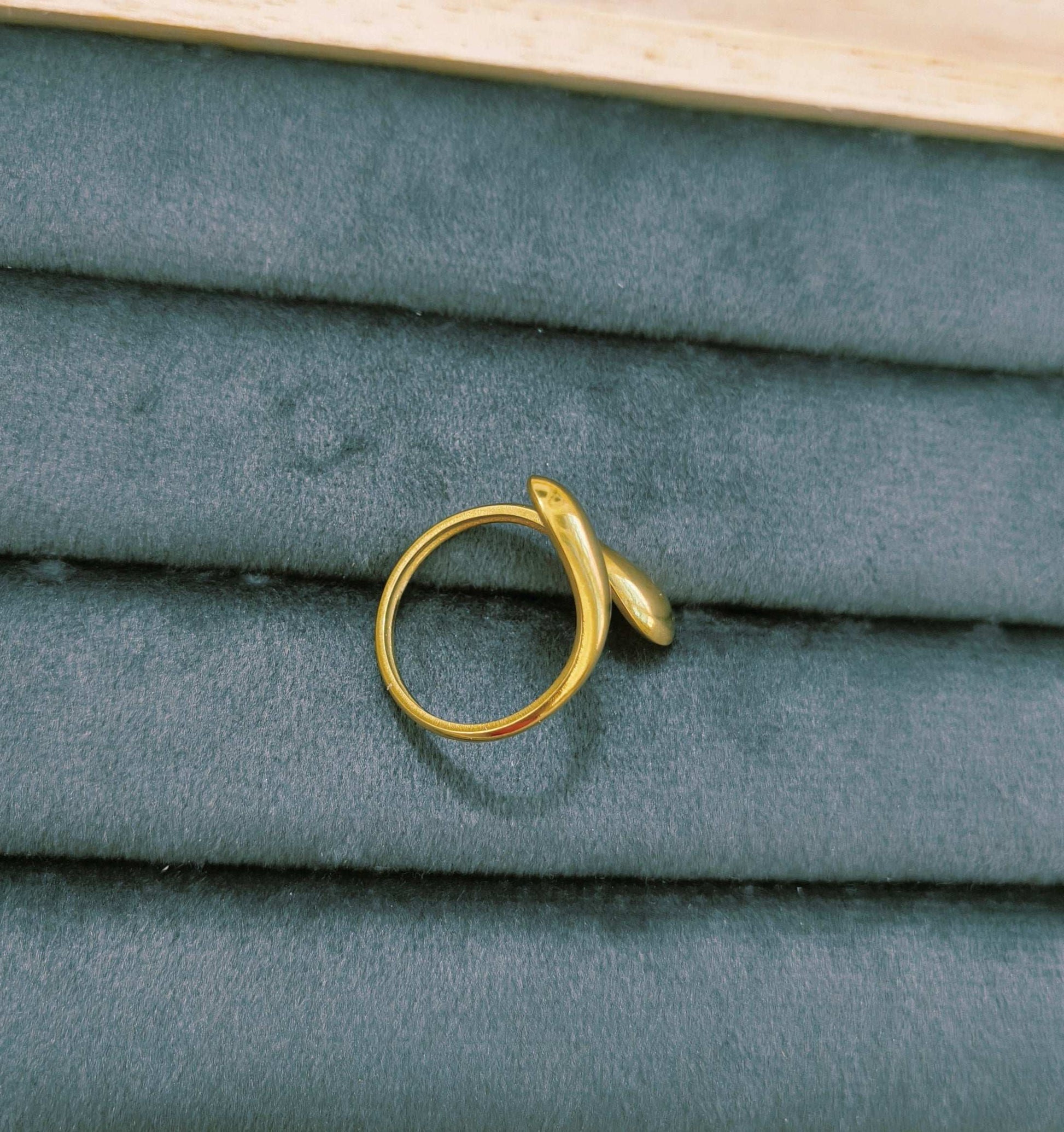 Antitarnish Adjustable Waterdrops Ring 18K Gold Plated