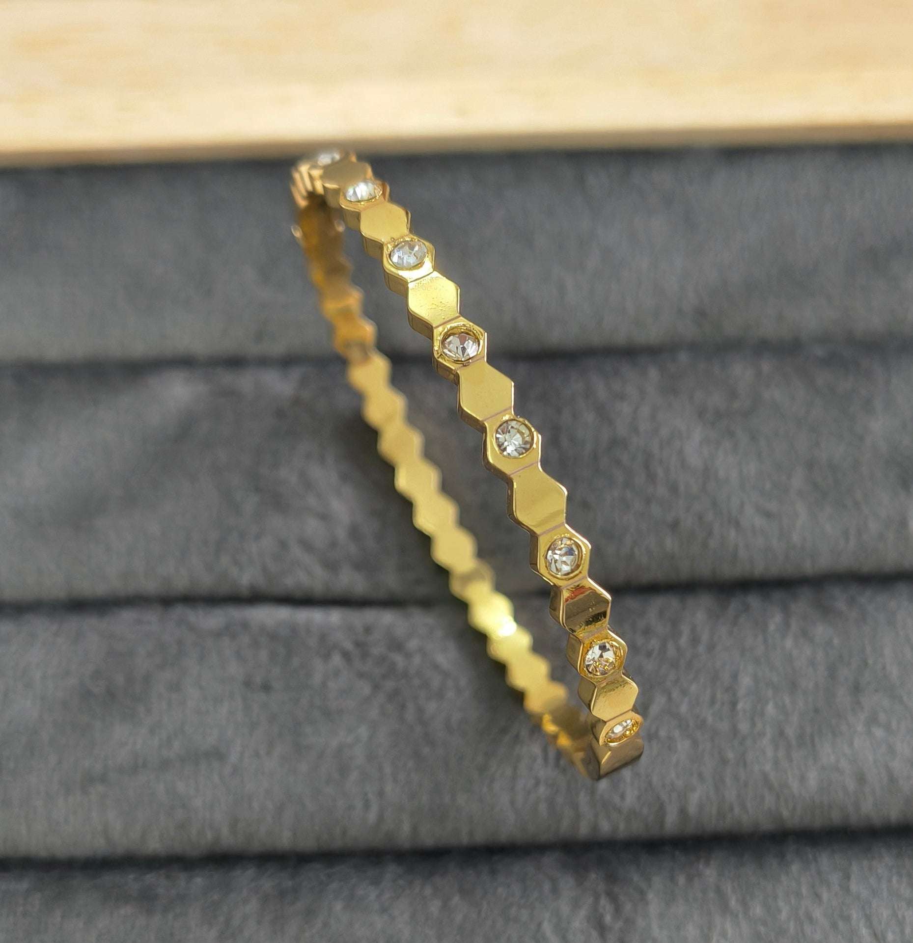 Antitarnish Babysize Hexagon Stud Bracelet 18K Gold Plated