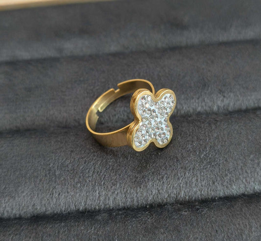 Antitarnish Bold Clover Stone Studded Ring 18K Gold Plated