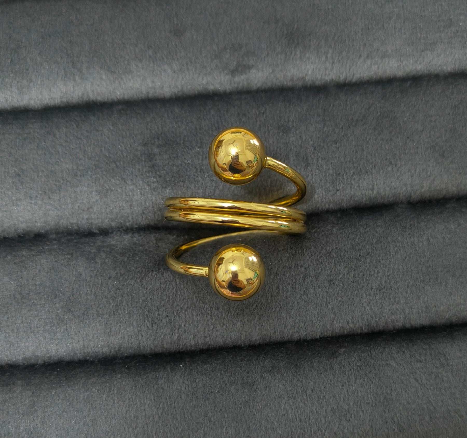 Antitarnish Bright Gold Plated Bold Overlapping Ring