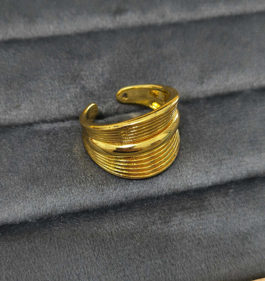 Antitarnish Bright Gold Plated Chunky Curled Ring