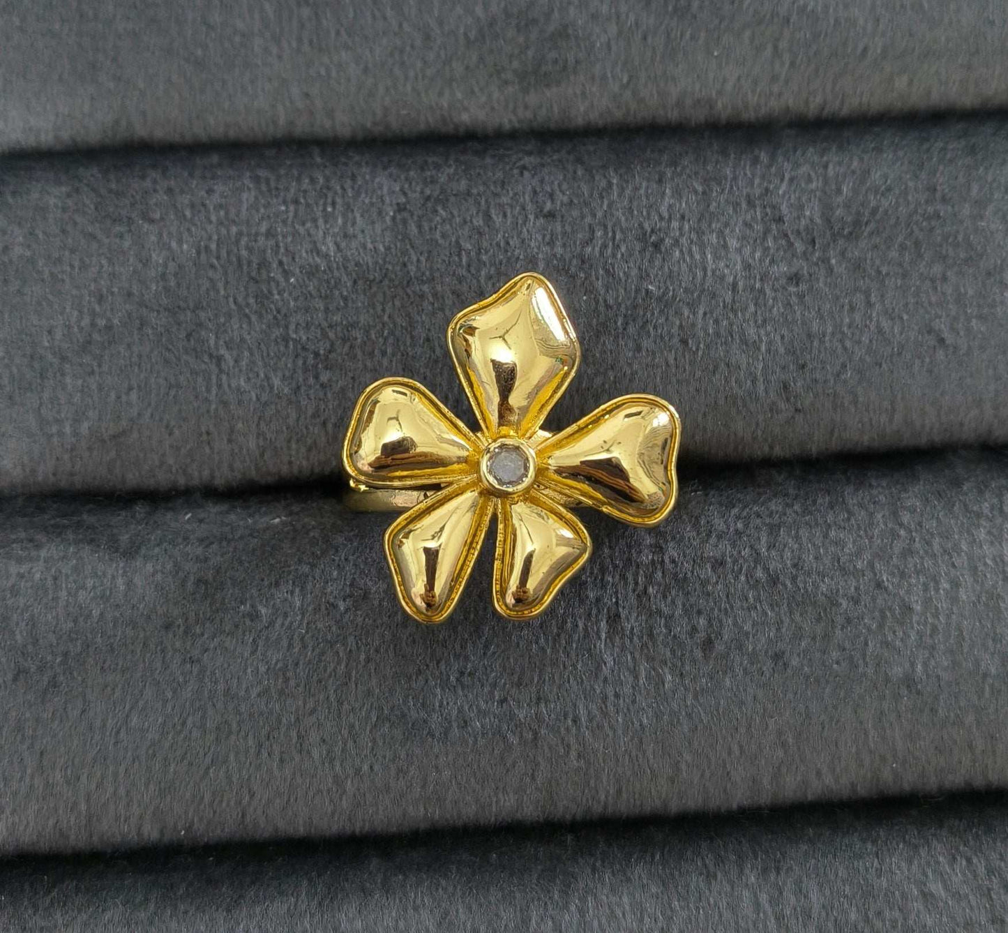 Antitarnish Bright Gold Plated Chunky Flower Ring