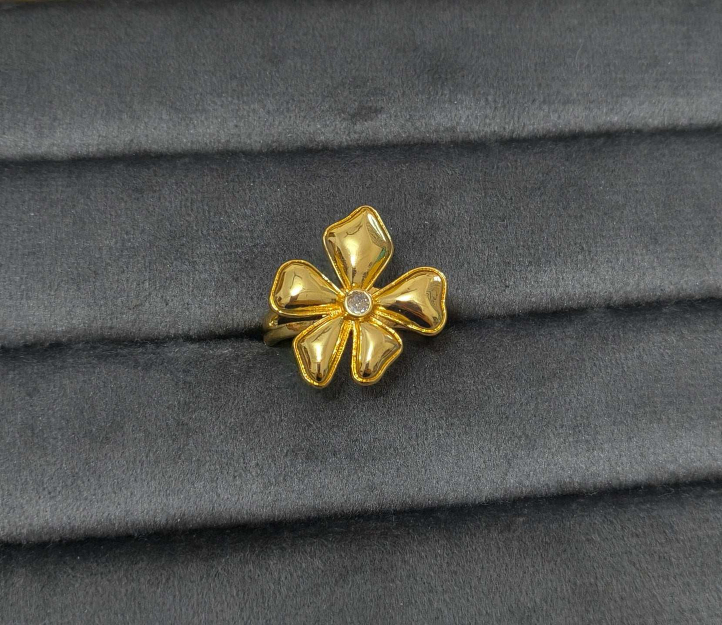 Antitarnish Bright Gold Plated Chunky Flower Ring