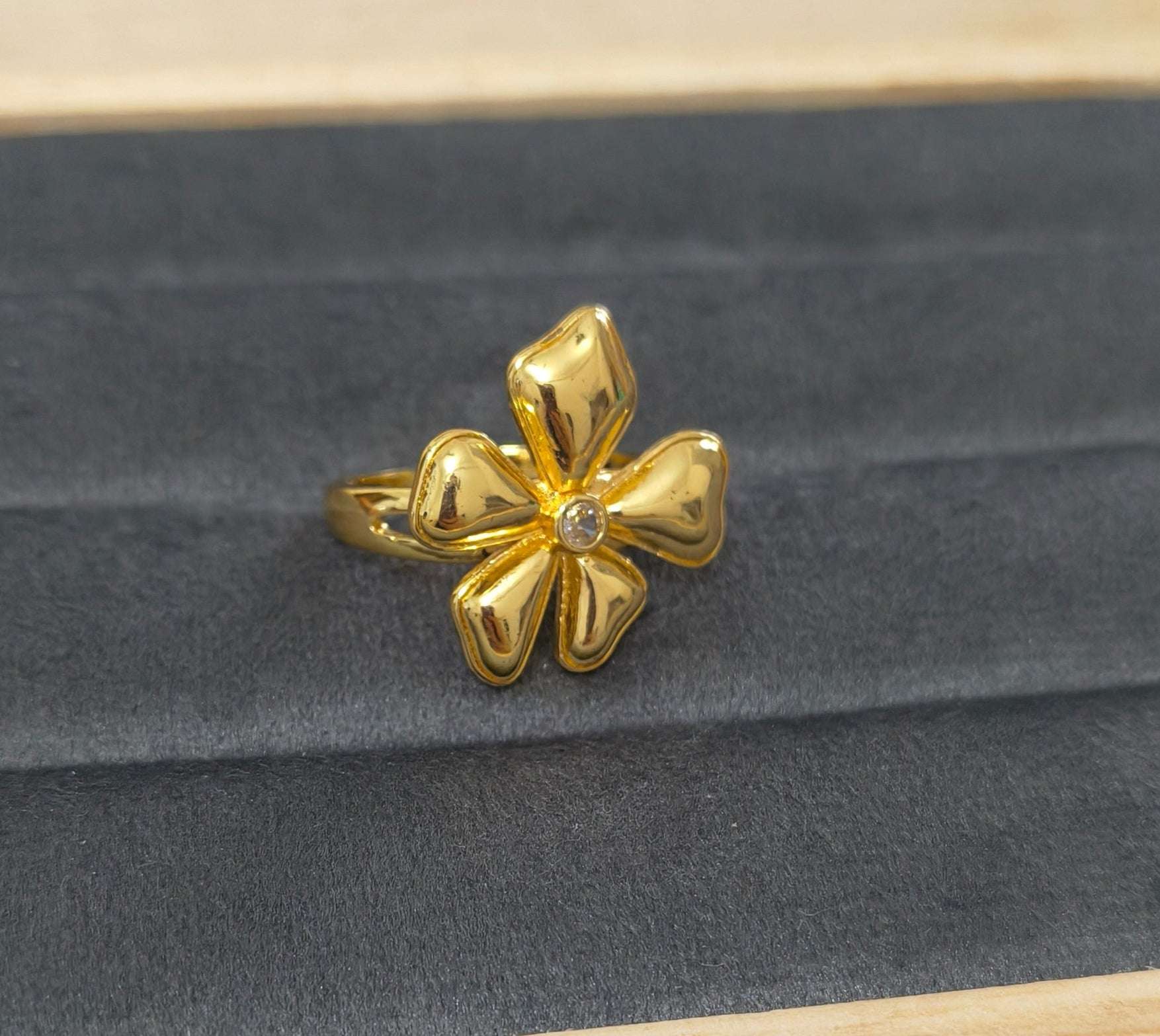 Antitarnish Bright Gold Plated Chunky Flower Ring