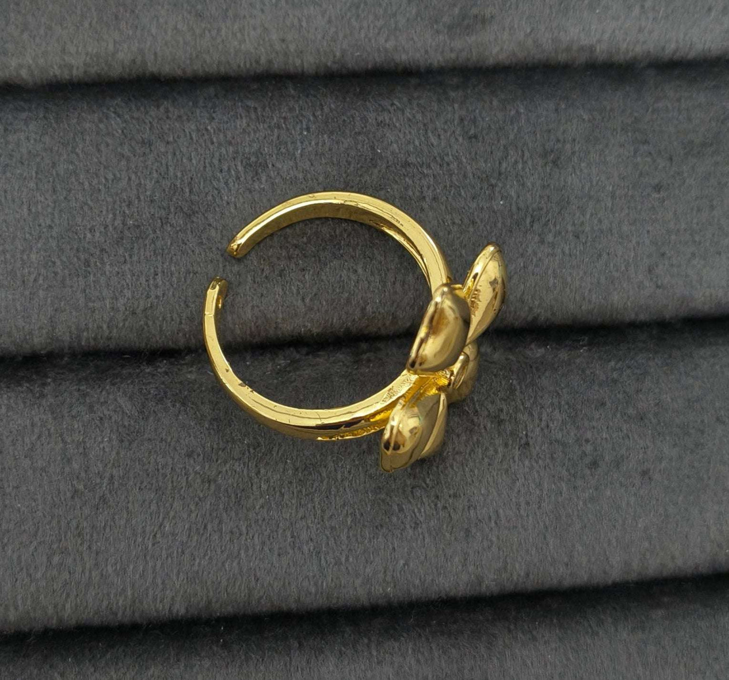 Antitarnish Bright Gold Plated Chunky Flower Ring