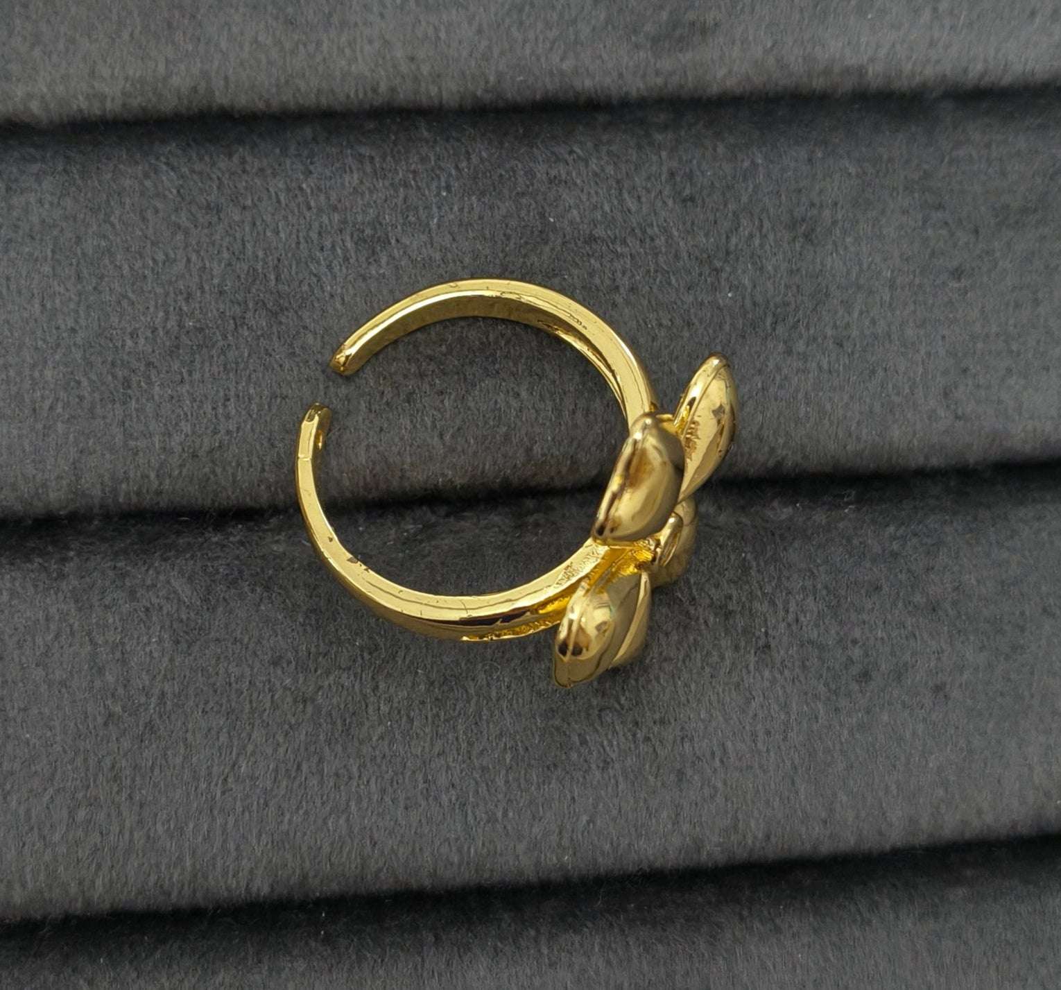 Antitarnish Bright Gold Plated Chunky Flower Ring