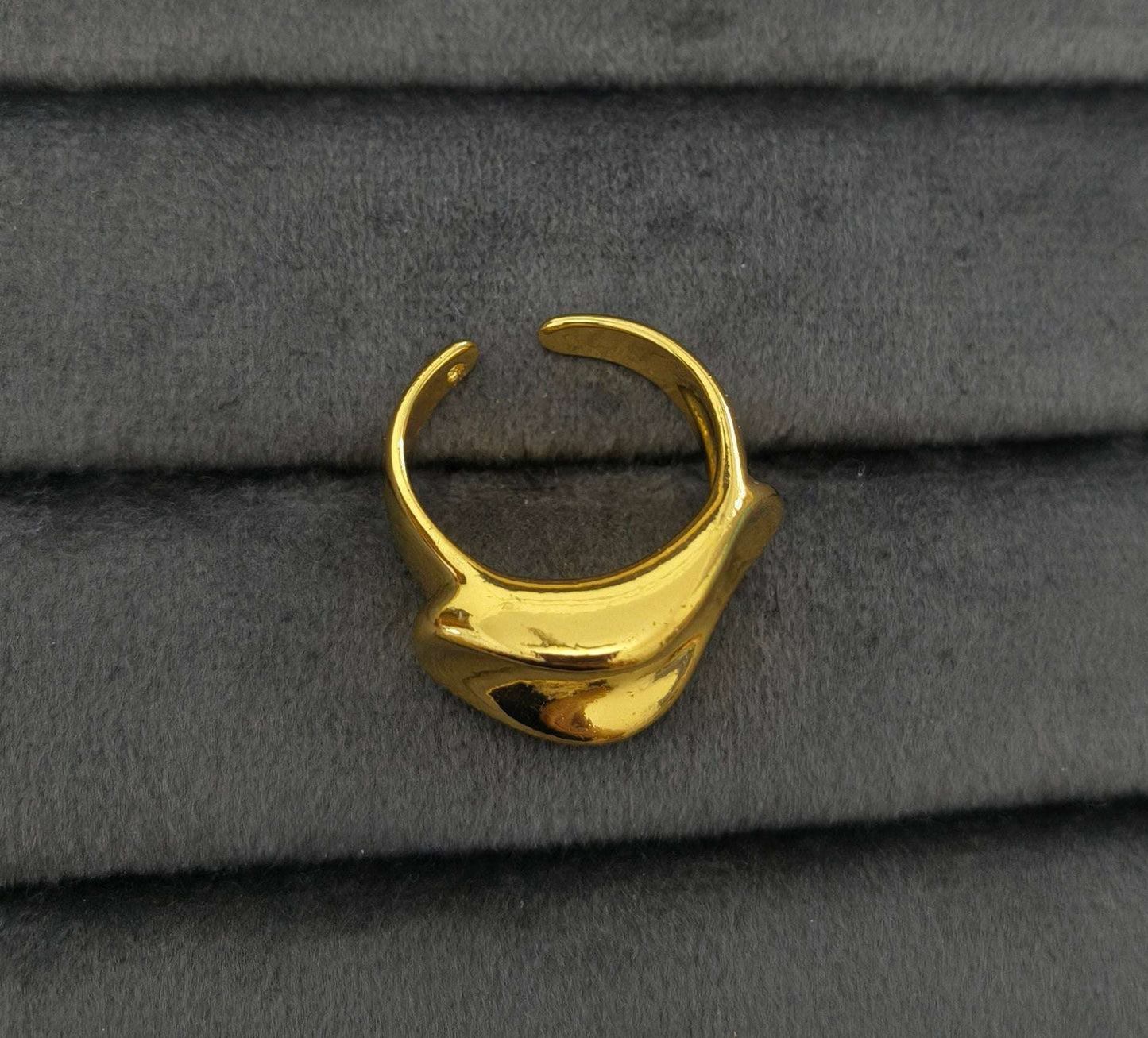 Antitarnish Bright Gold Plated Chunky Gold Digger Ring