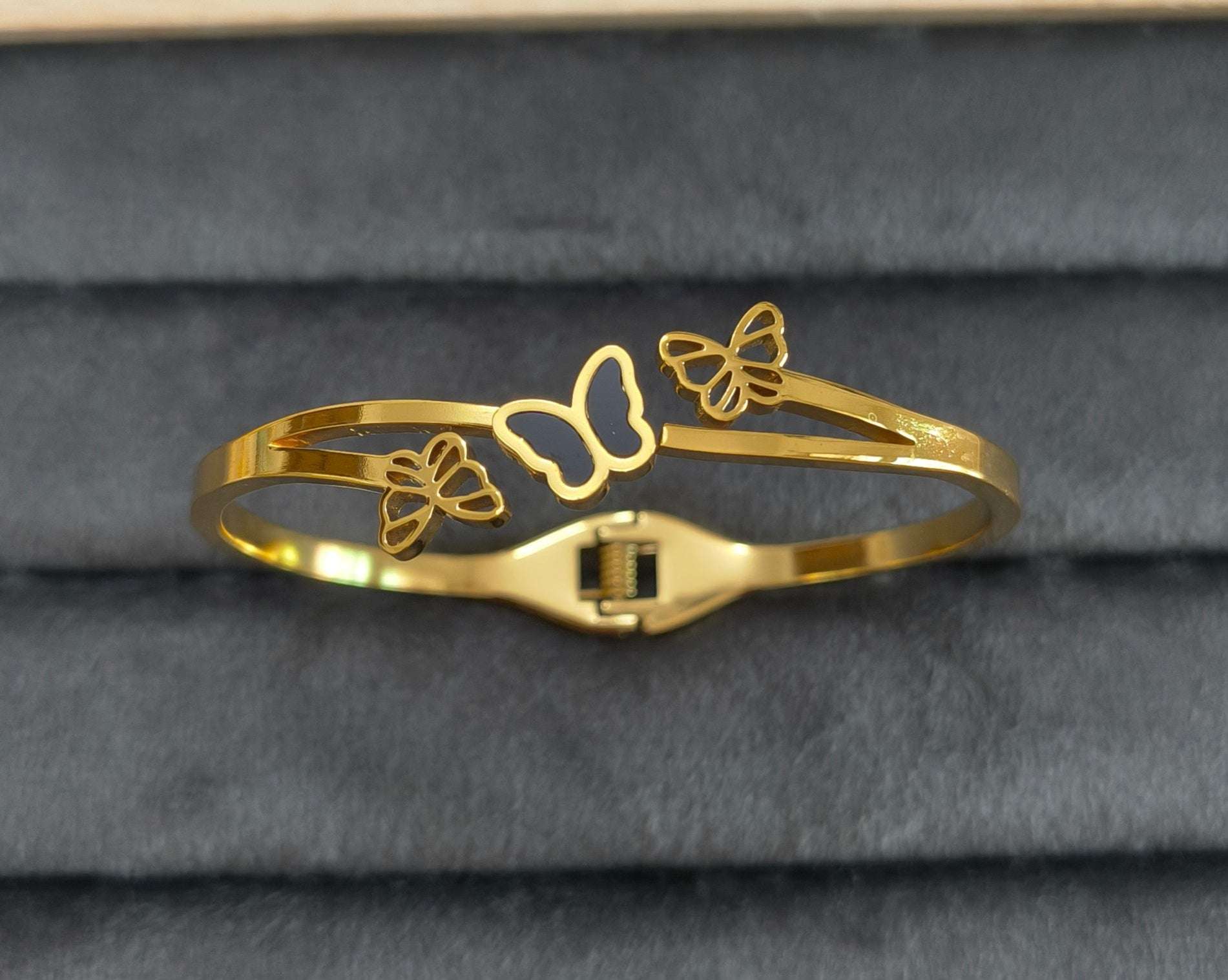 Antitarnish Butterfly Charm Babysize Bracelet 18K Gold Plated