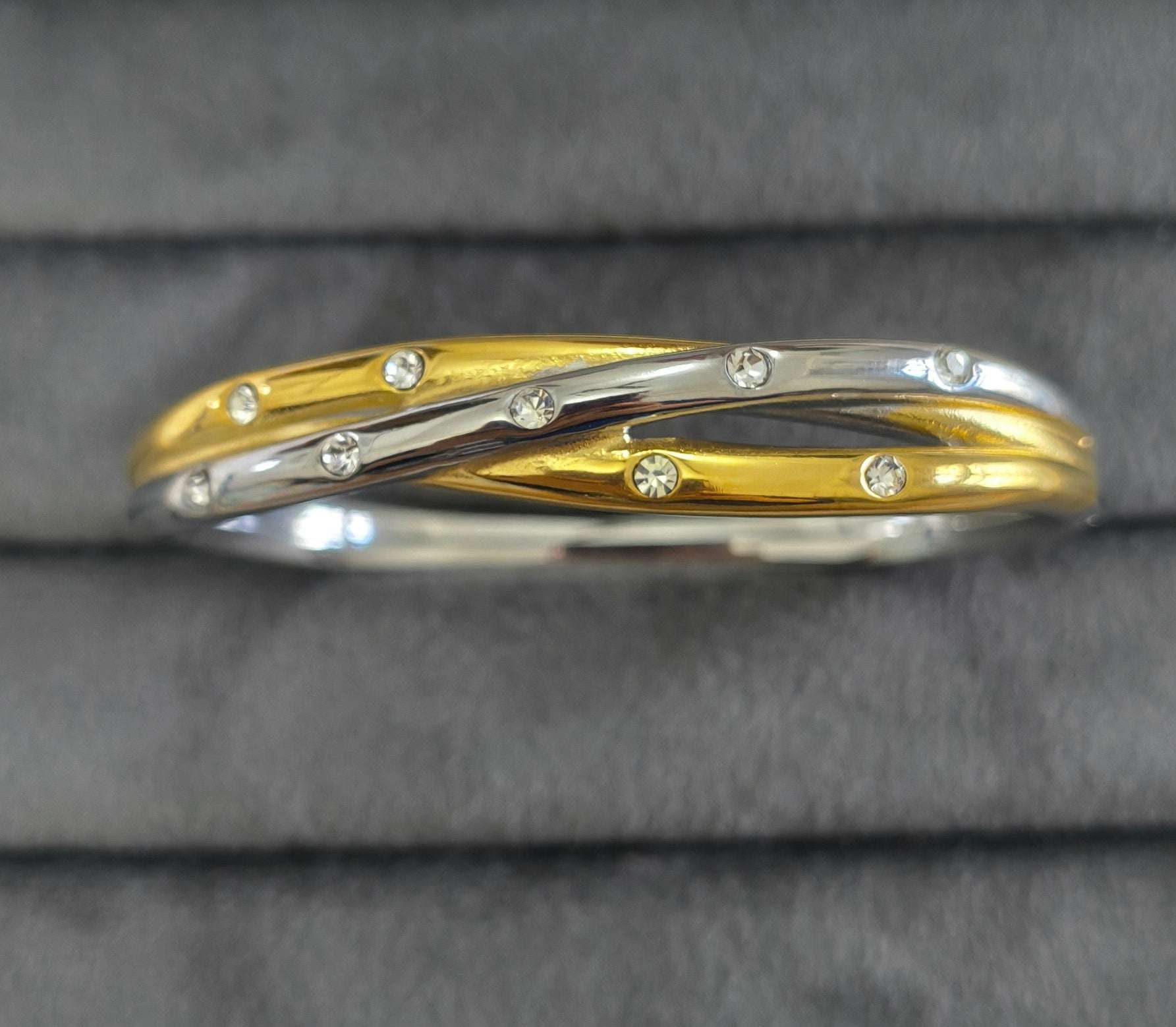 Antitarnish Dual Tone Crisscross Bracelet 18K Gold Plated