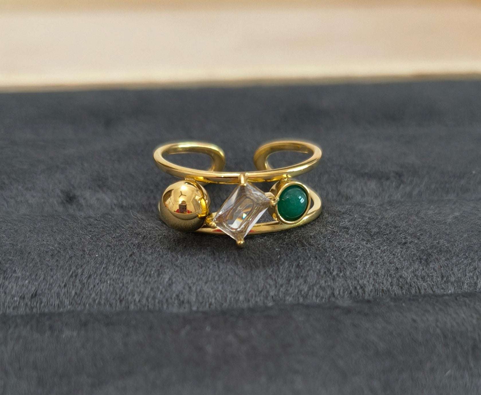 Antitarnish Emerald Bead and Diamond Ring 18K Gold Plated