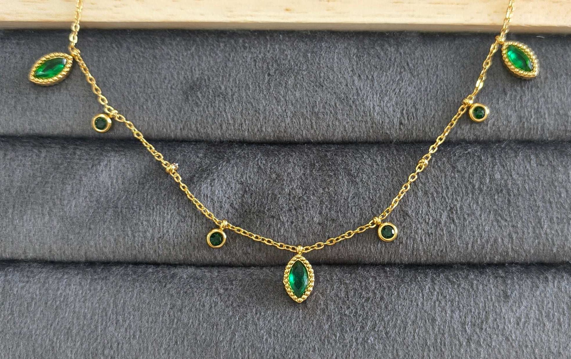 Antitarnish Emerald Dangle Necklace 18K Gold Plated