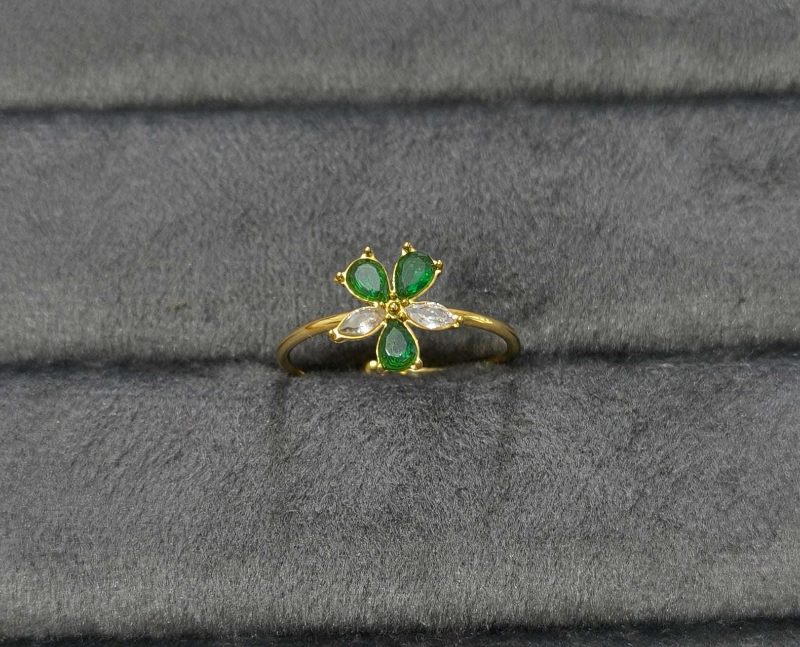 Antitarnish Emerald Green Floral Solitaire Ring 18K Gold Plated