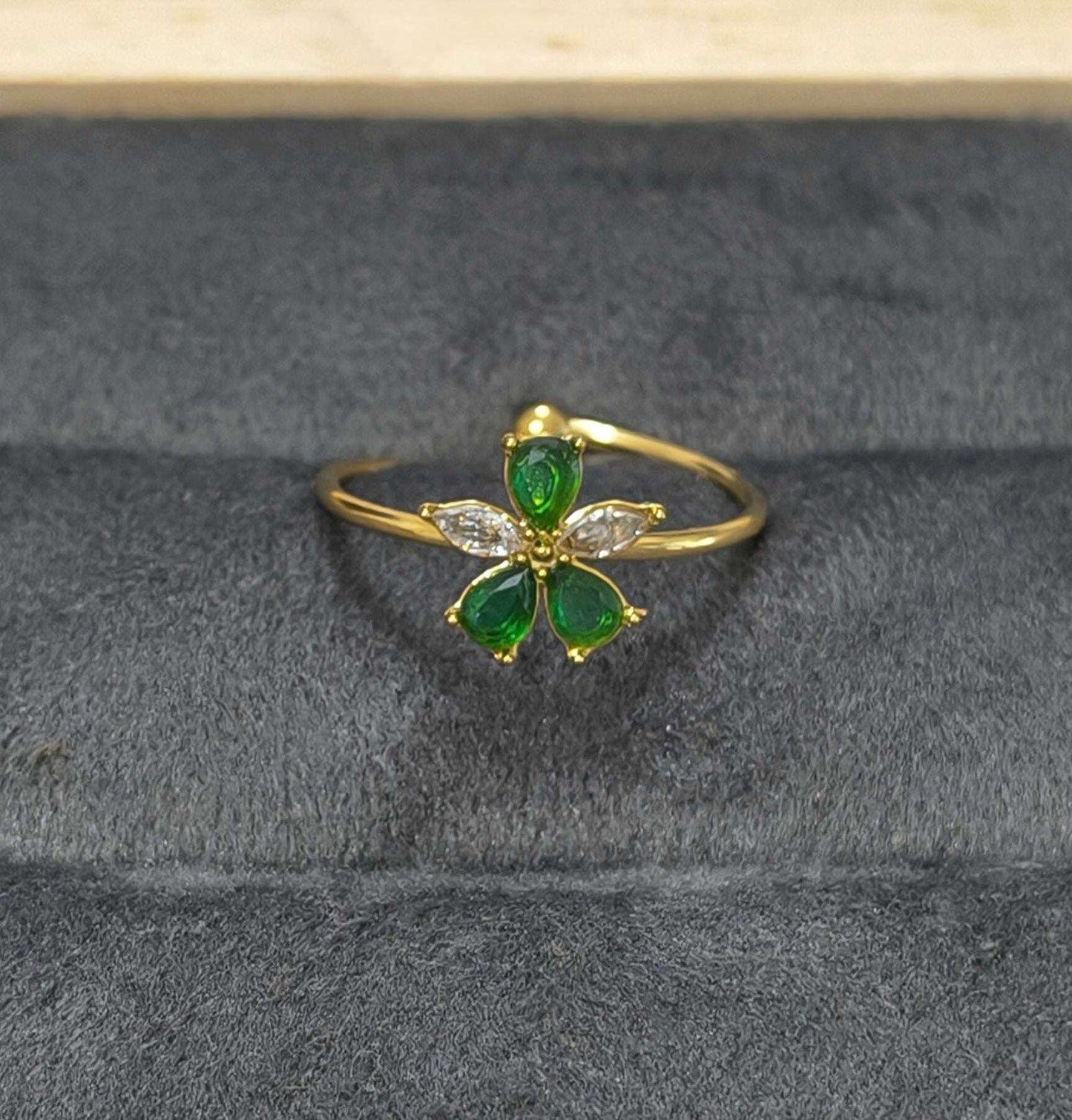 Antitarnish Emerald Green Floral Solitaire Ring 18K Gold Plated