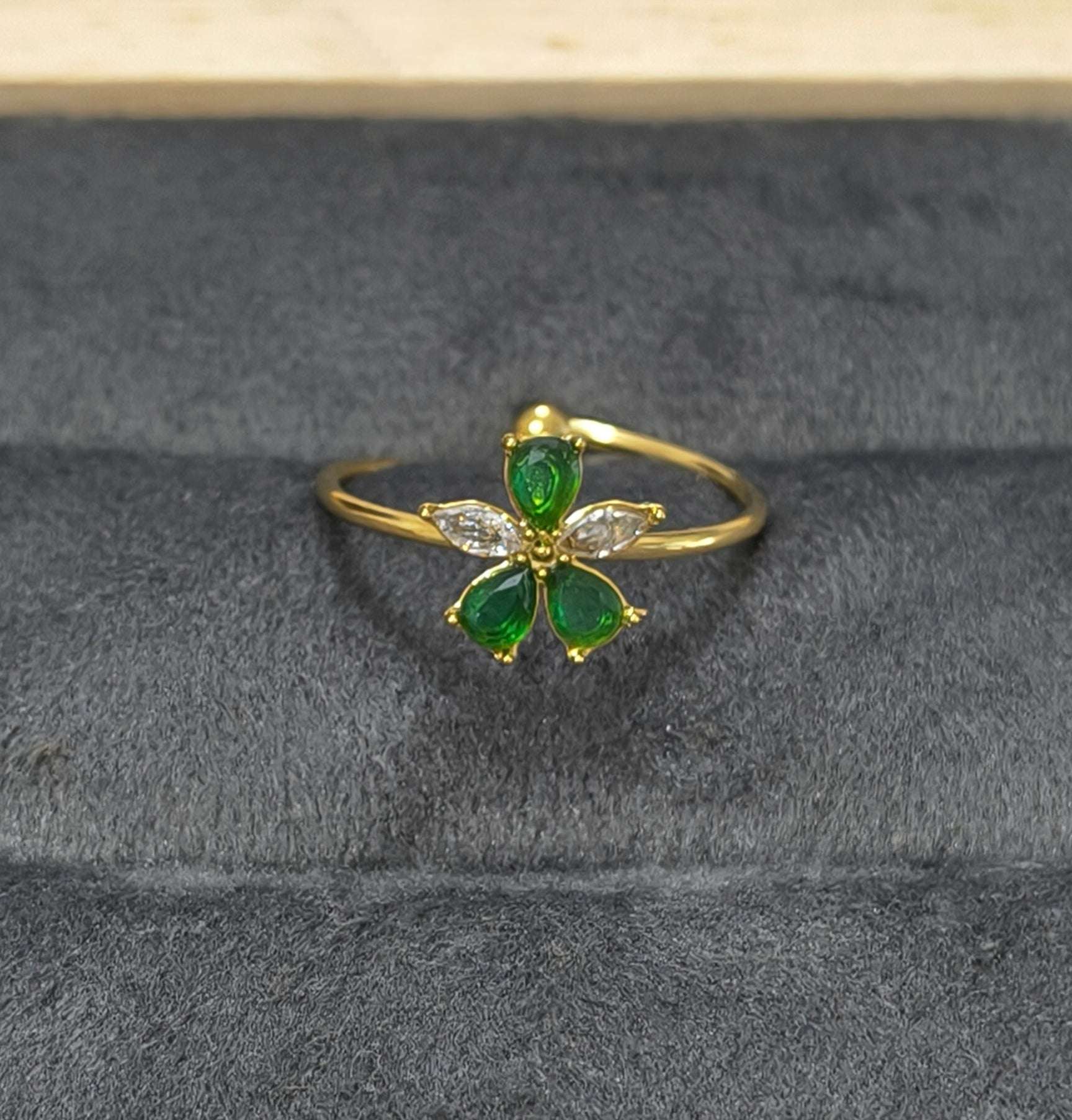 Antitarnish Emerald Green Floral Solitaire Ring 18K Gold Plated