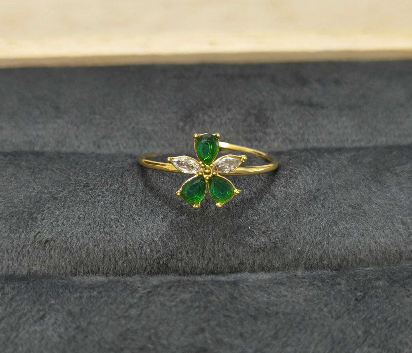 Antitarnish Emerald Green Floral Solitaire Ring 18K Gold Plated