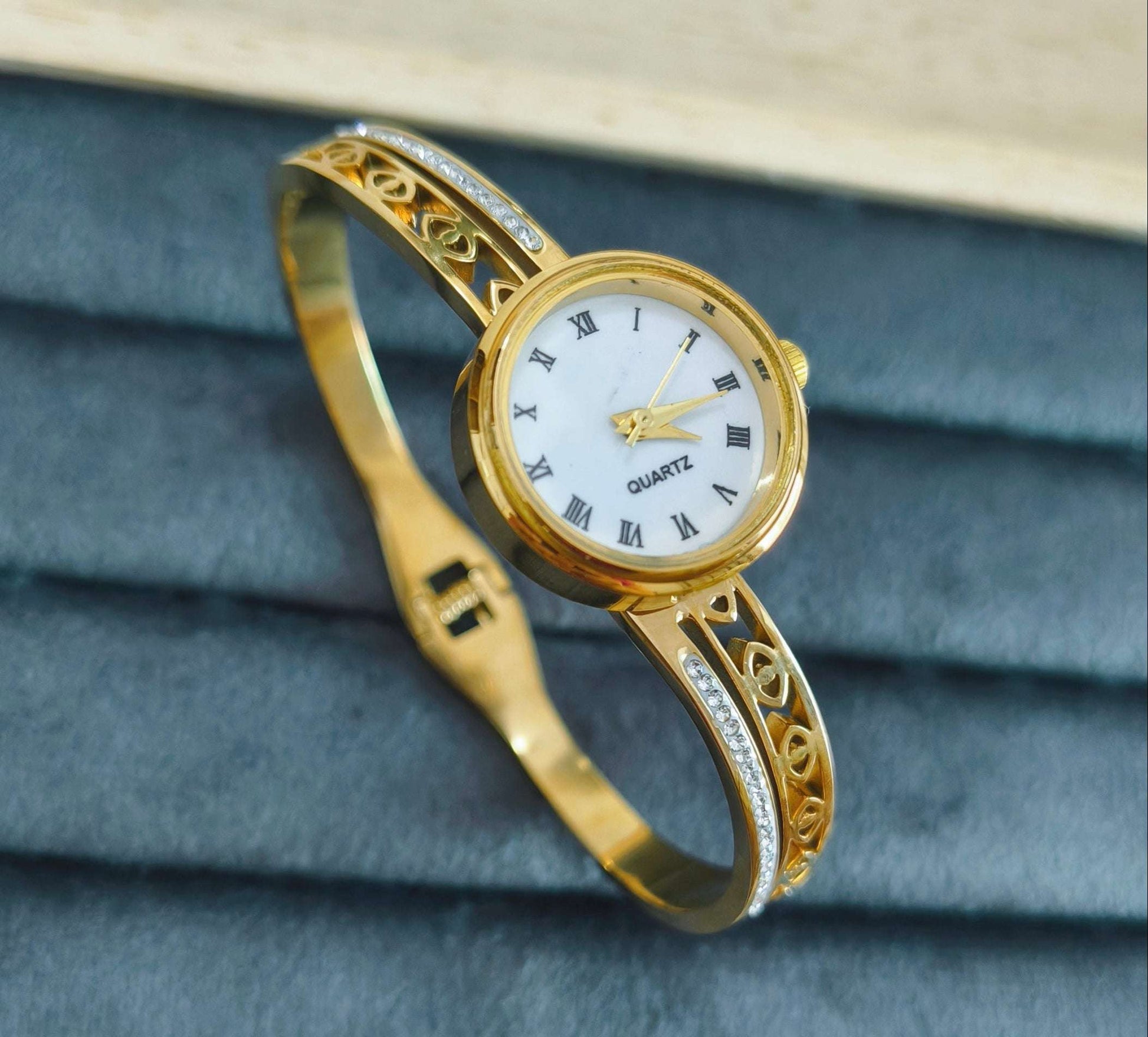 Antitarnish Evil eye Style Openable Bracelet Watch 18K Gold Plated