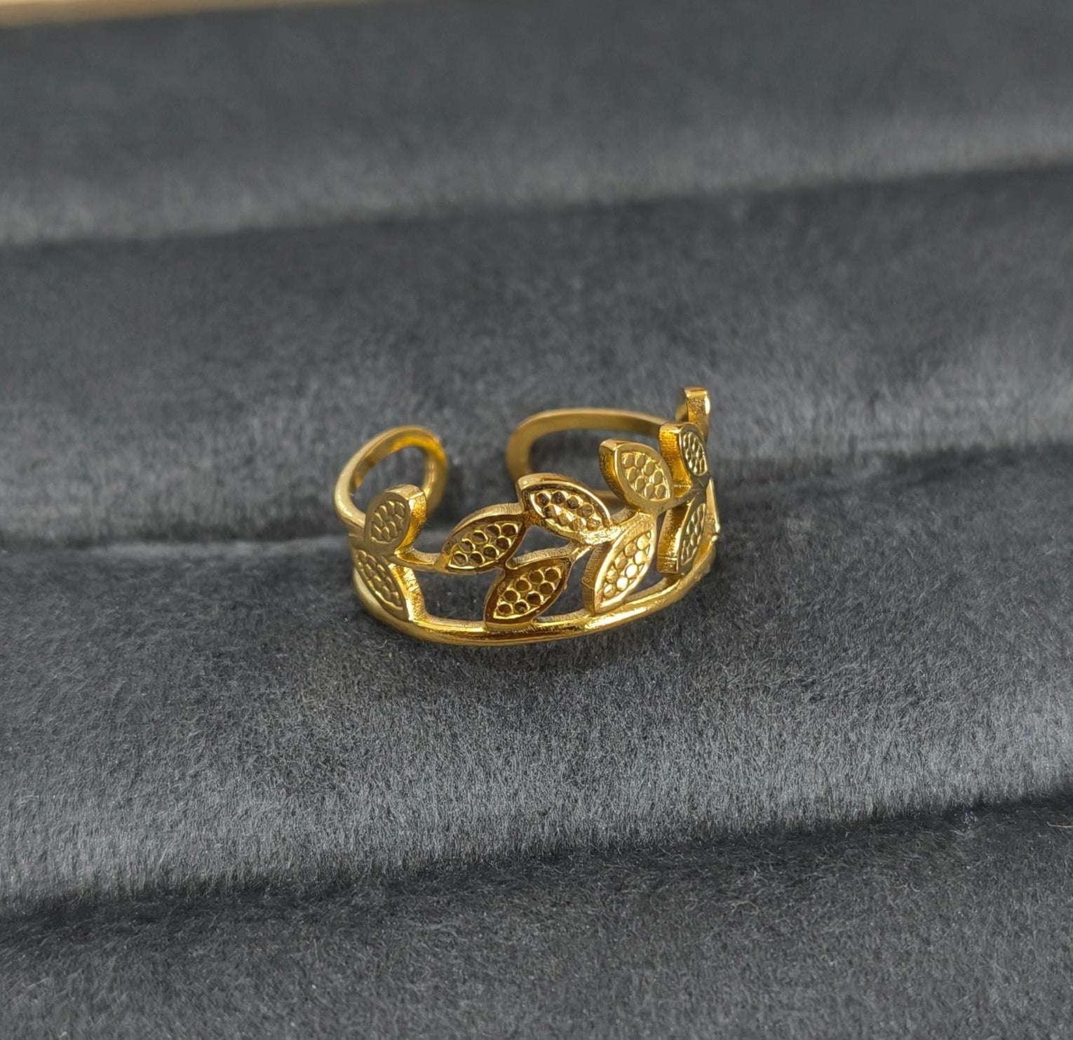 Antitarnish Golden Leaf Loop Ring 18K Gold Plated