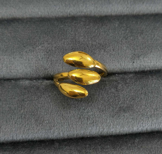 Antitarnish Golden Romantic Cuddle Ring 18K Gold Plated