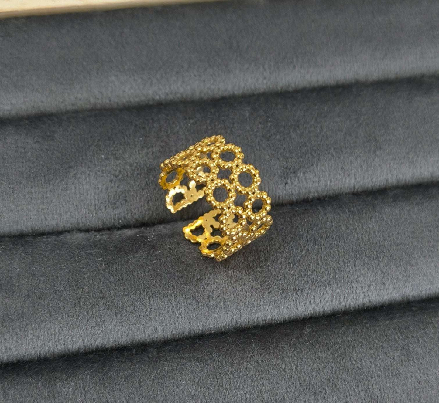 Antitarnish Golden Round Mesh Ring 18K Gold Plated