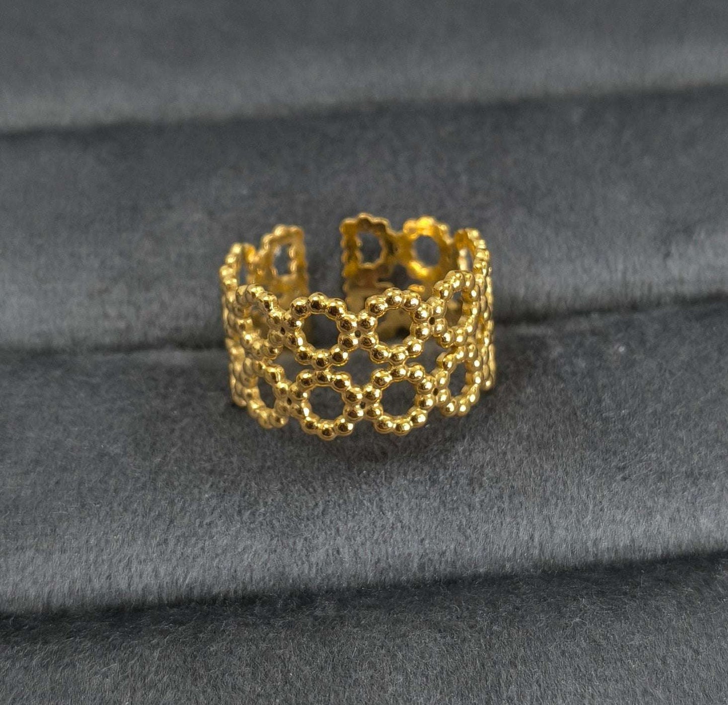 Antitarnish Golden Round Mesh Ring 18K Gold Plated