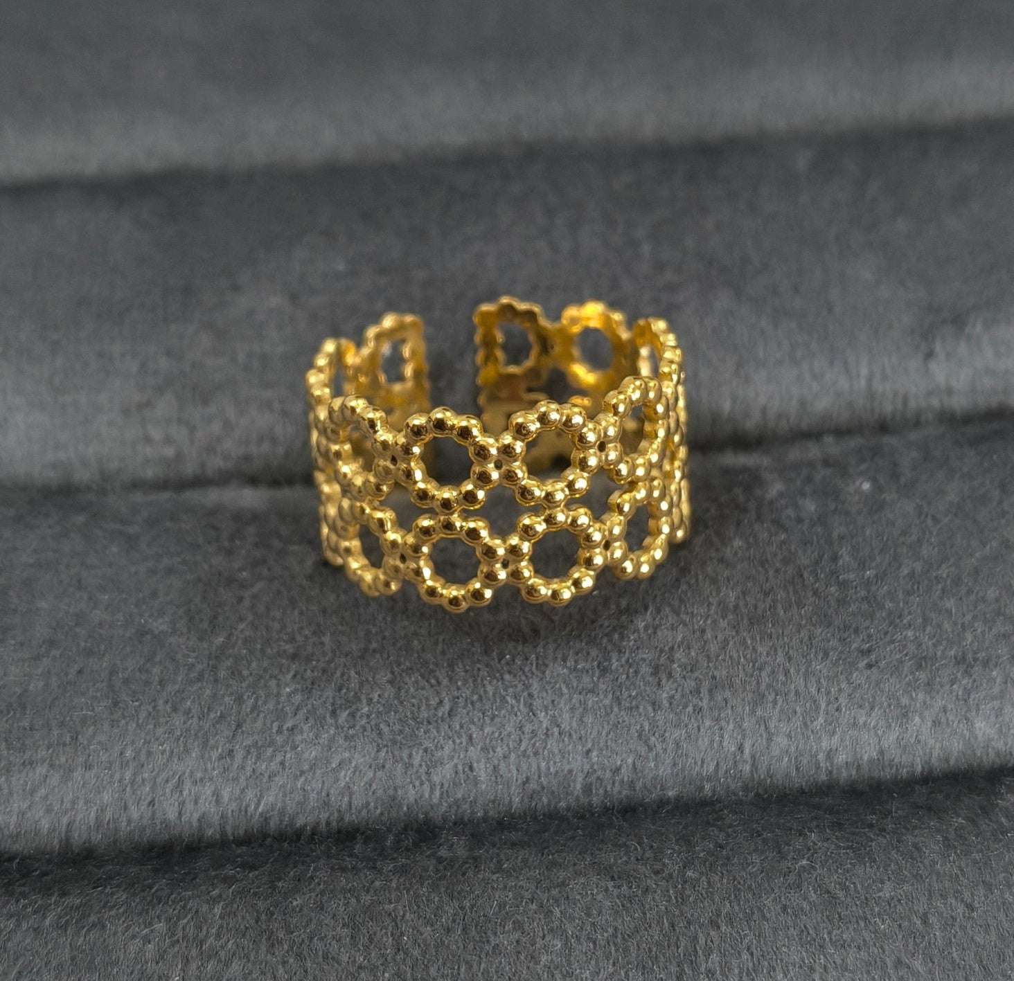 Antitarnish Golden Round Mesh Ring 18K Gold Plated