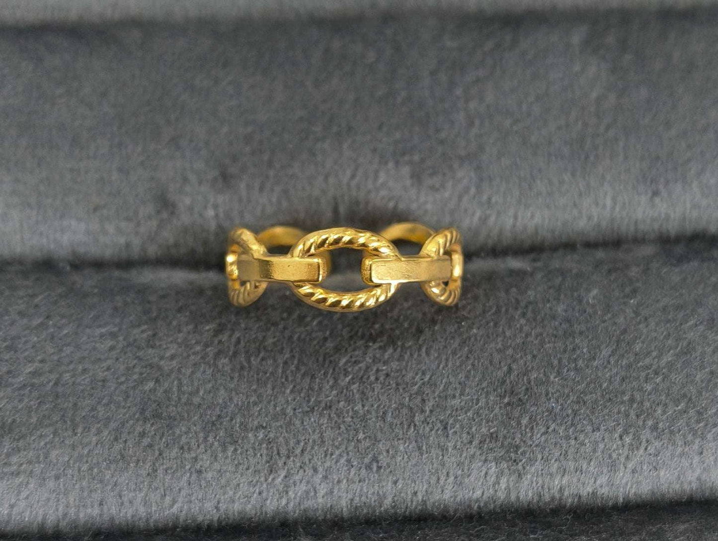 Antitarnish Golden Textured Link Style Ring 18K Gold Plated