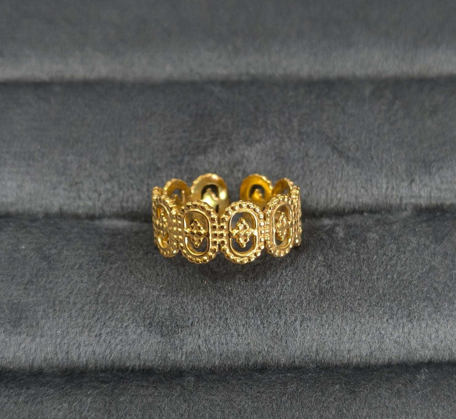 Antitarnish Golden Vintage Style Ring 18K Gold Plated